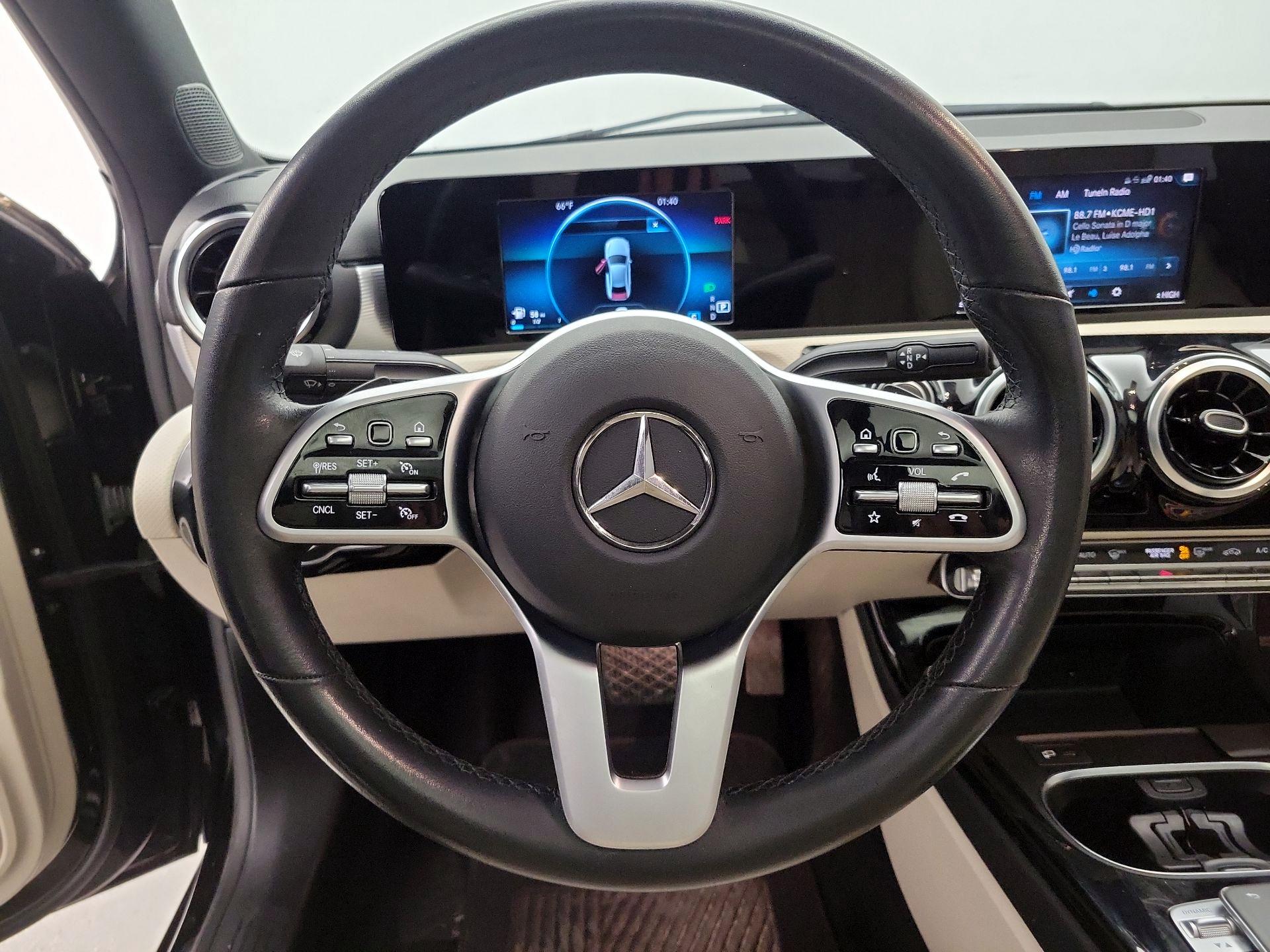 Thumbnail: 2020 Mercedes-Benz A-Class - 10