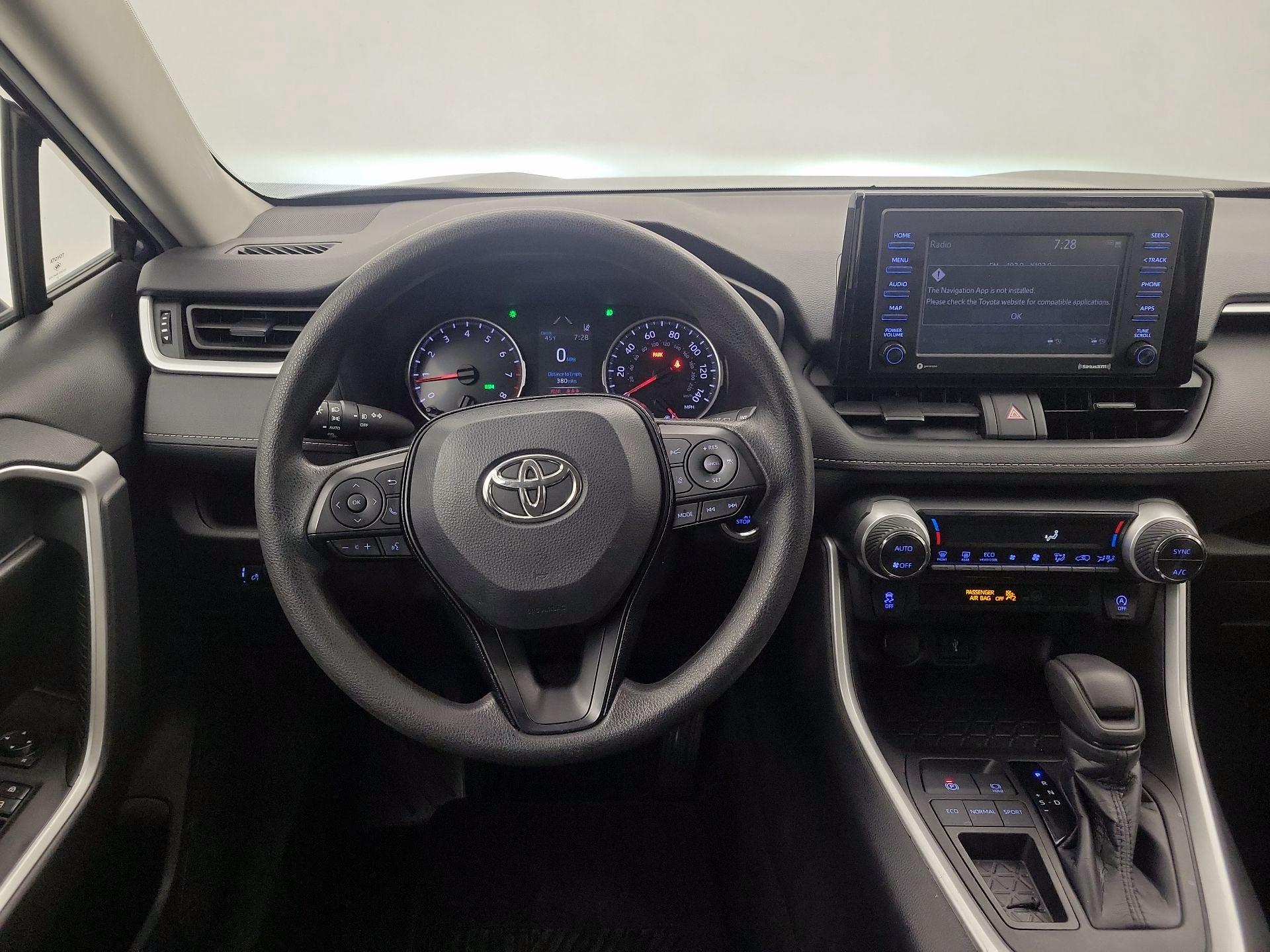 Thumbnail: 2021 Toyota RAV4 - 10