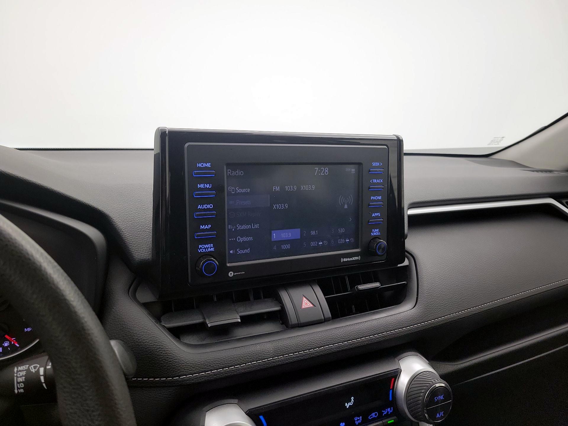 Thumbnail: 2021 Toyota RAV4 - 16