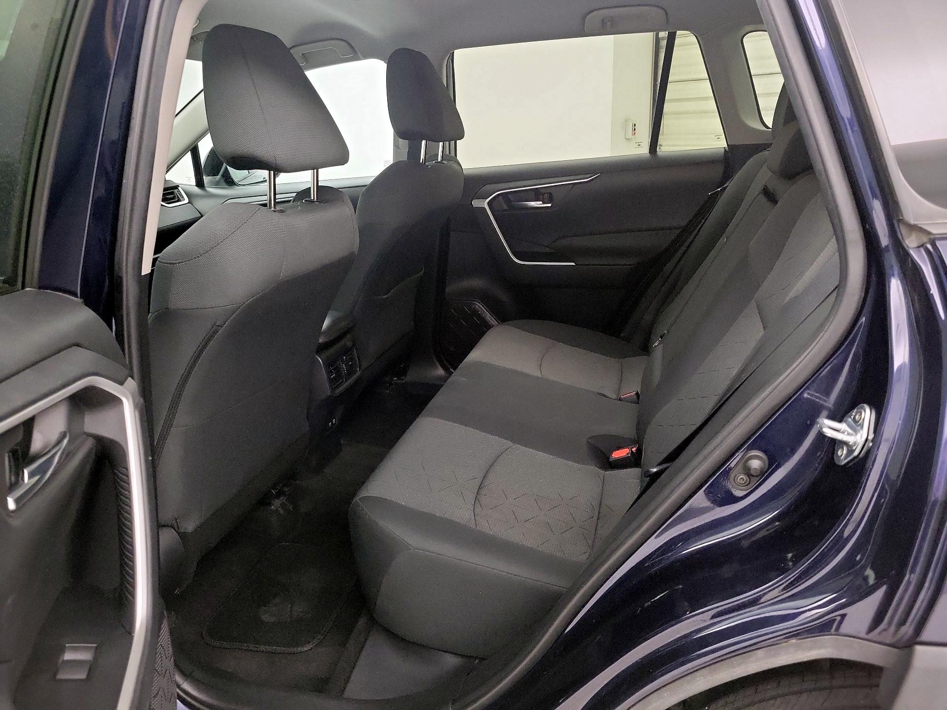 Thumbnail: 2021 Toyota RAV4 - 20