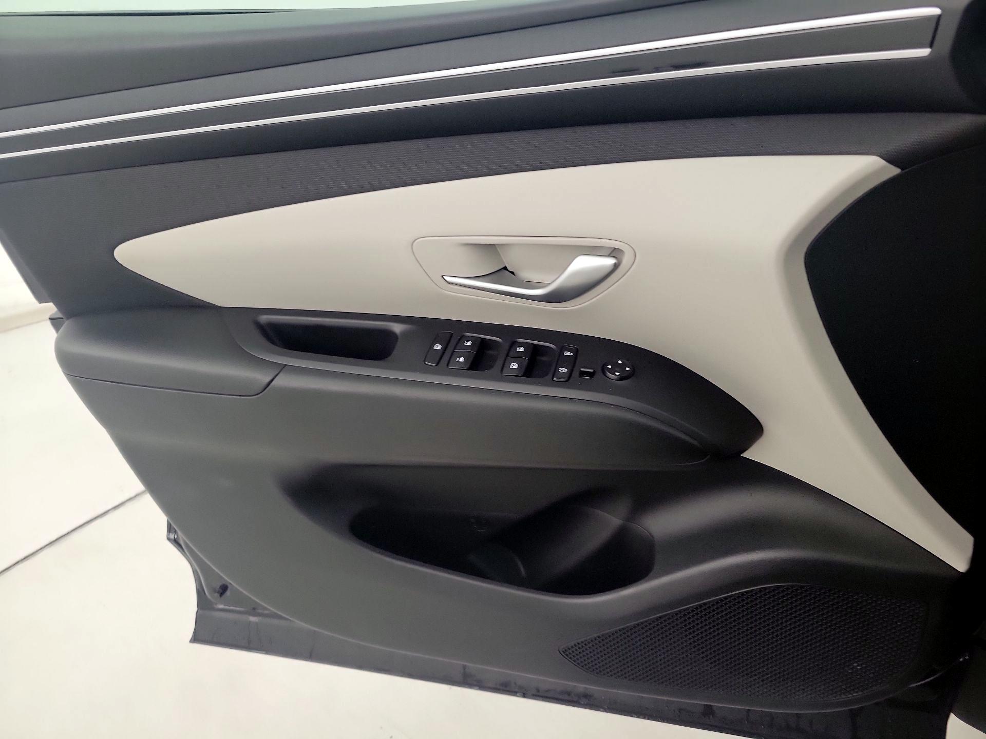 Thumbnail: 2023 Hyundai Tucson - 12