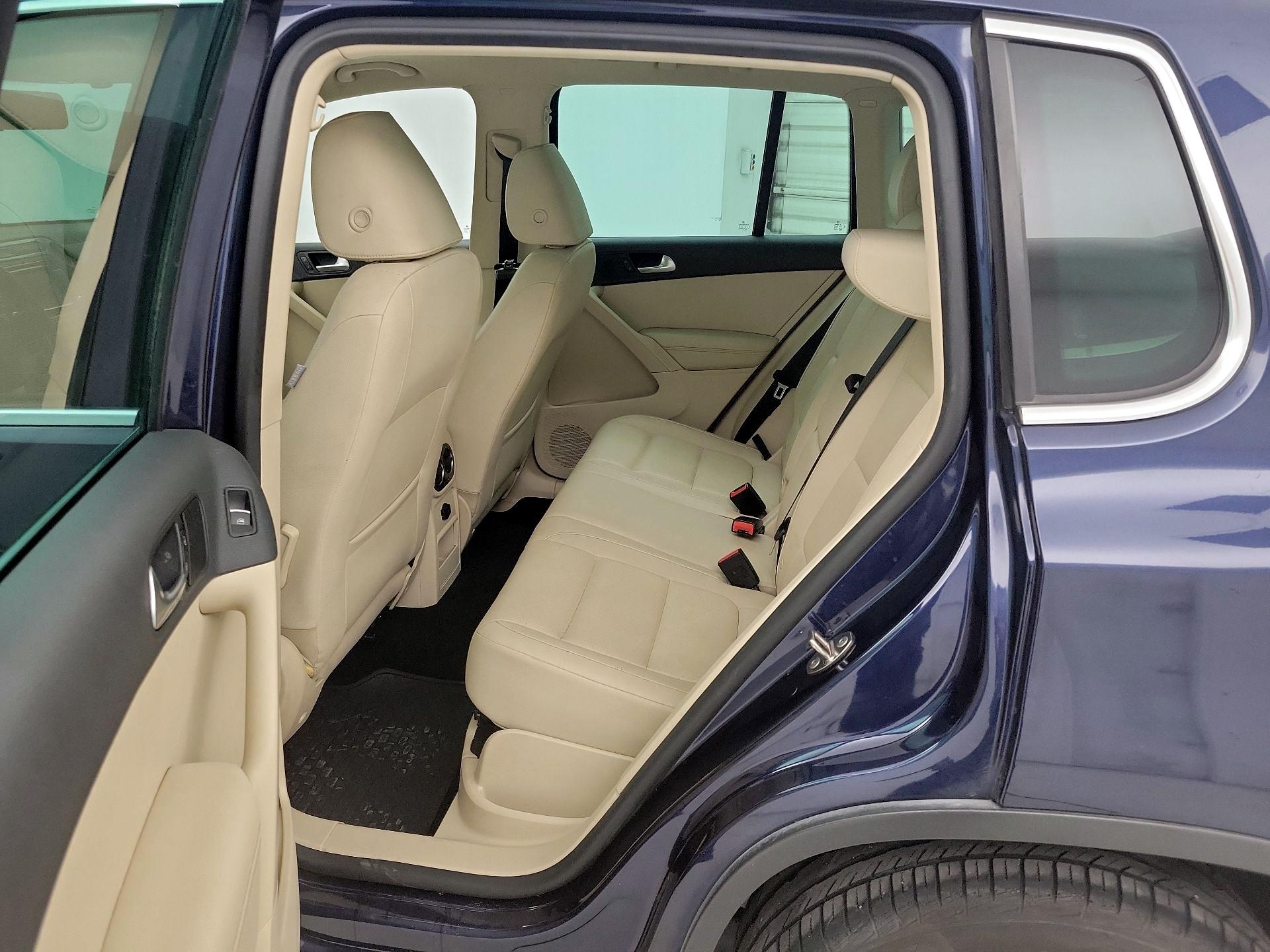 Thumbnail: 2015 Volkswagen Tiguan - 20