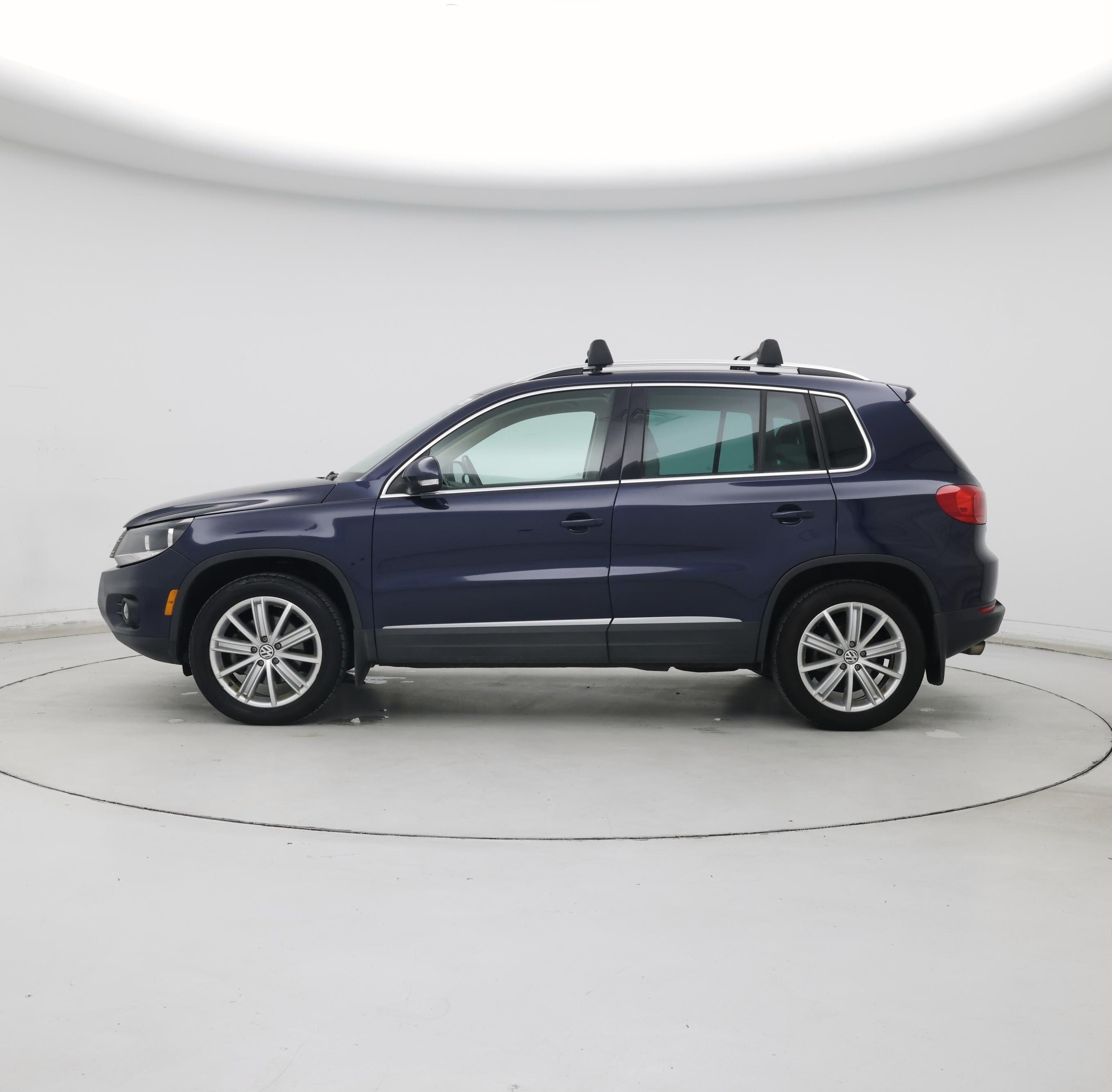 Thumbnail: 2015 Volkswagen Tiguan - 3