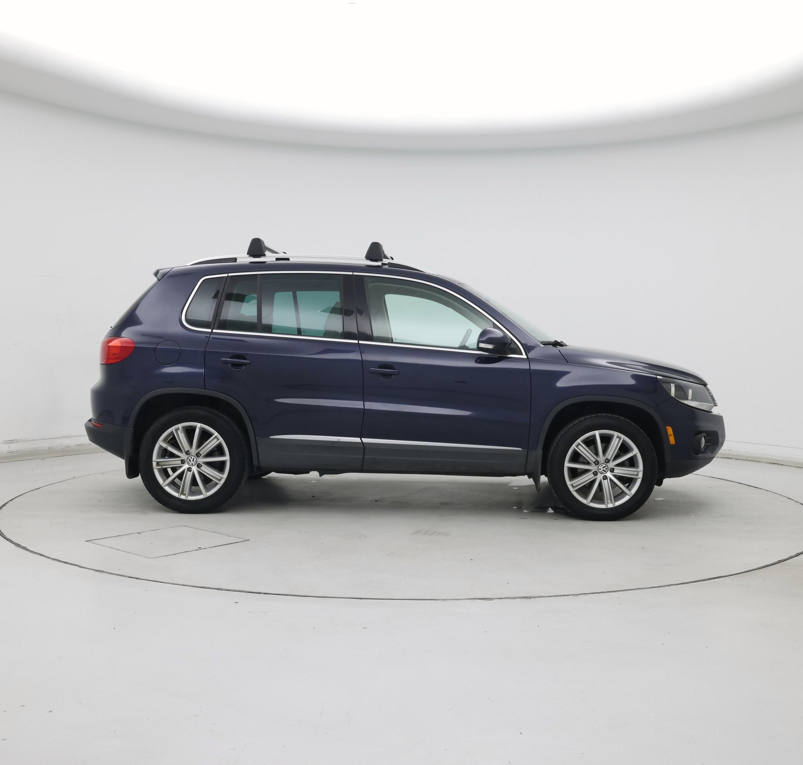 Thumbnail: 2015 Volkswagen Tiguan - 7