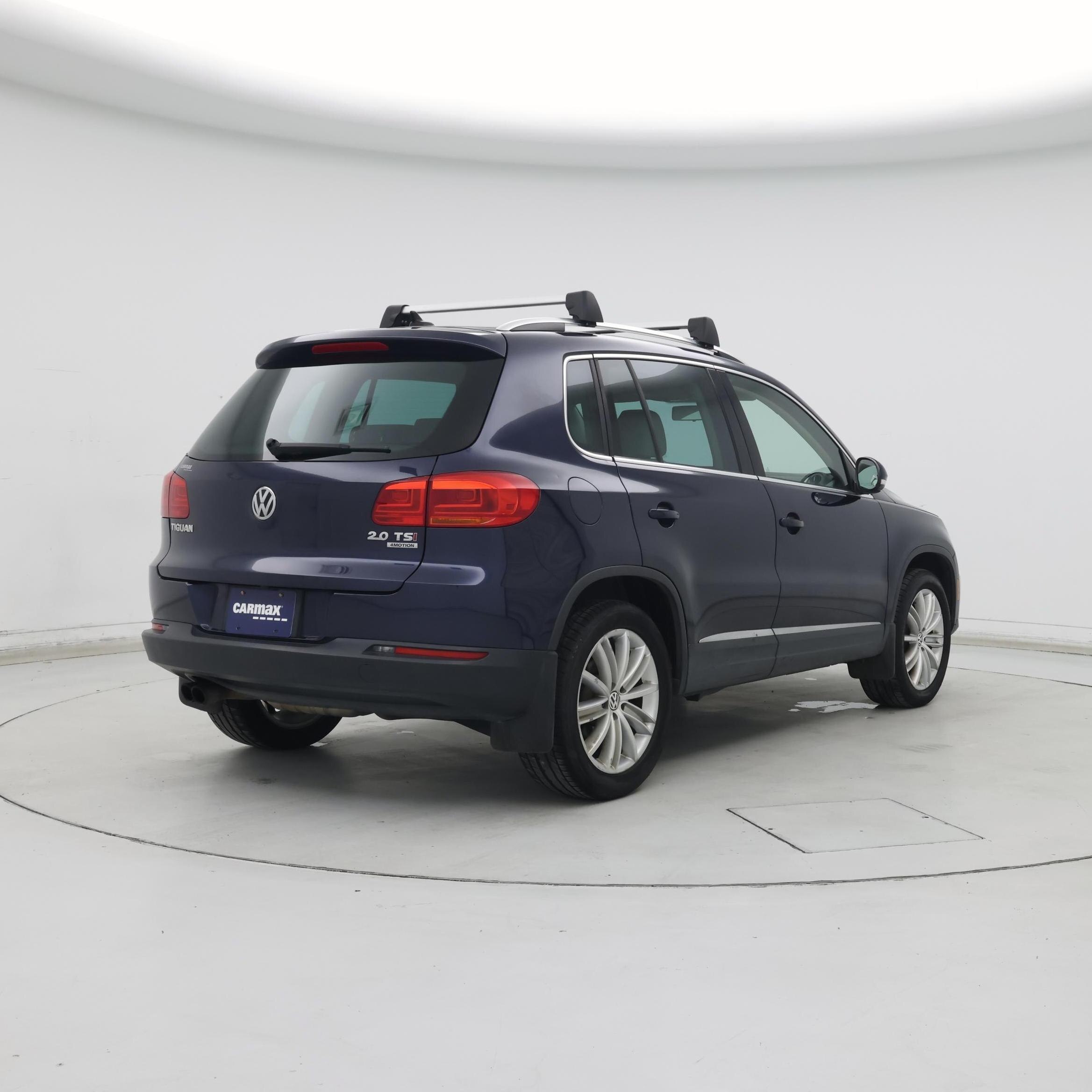 Thumbnail: 2015 Volkswagen Tiguan - 8