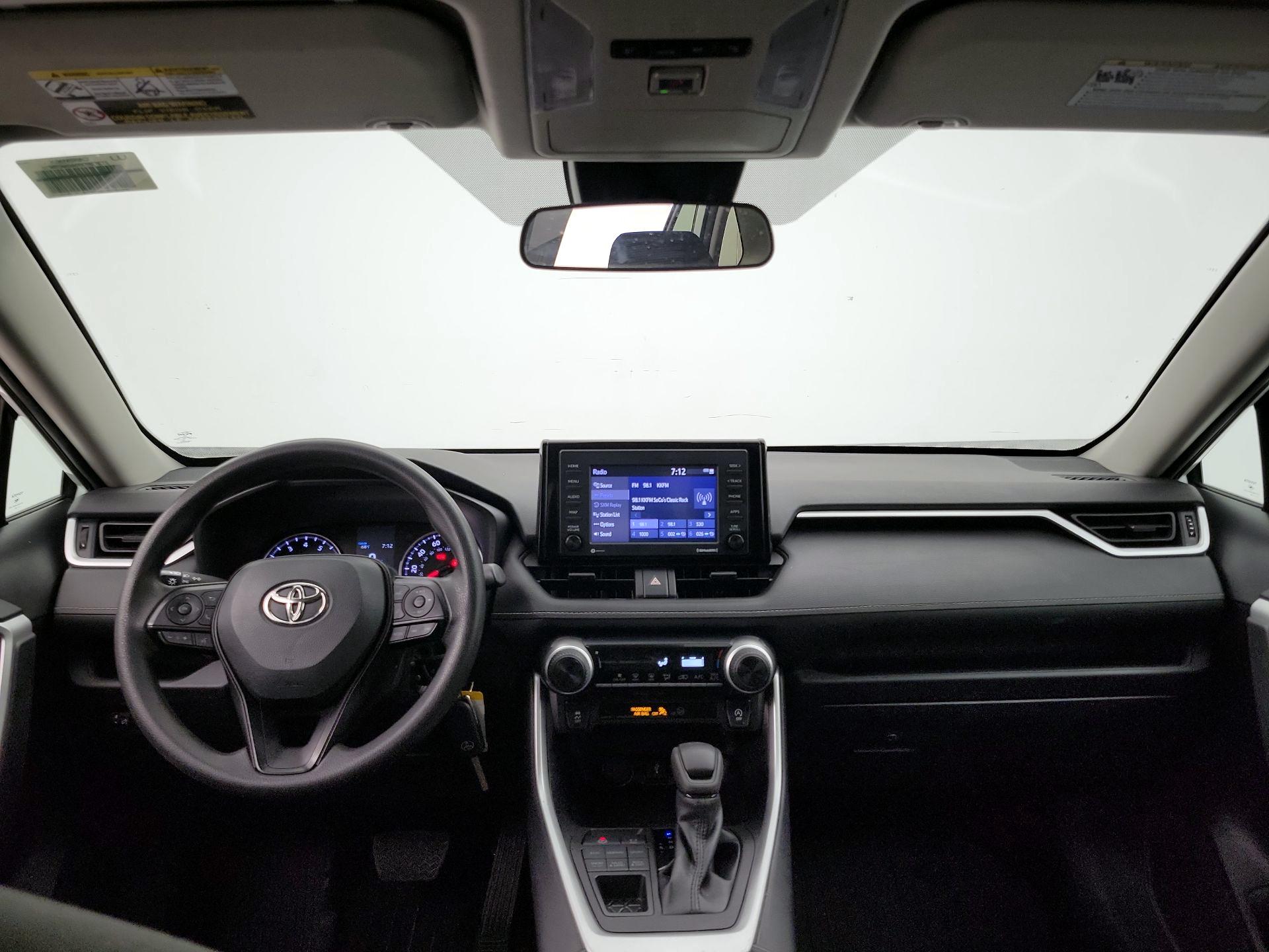 Thumbnail: 2022 Toyota RAV4 - 9