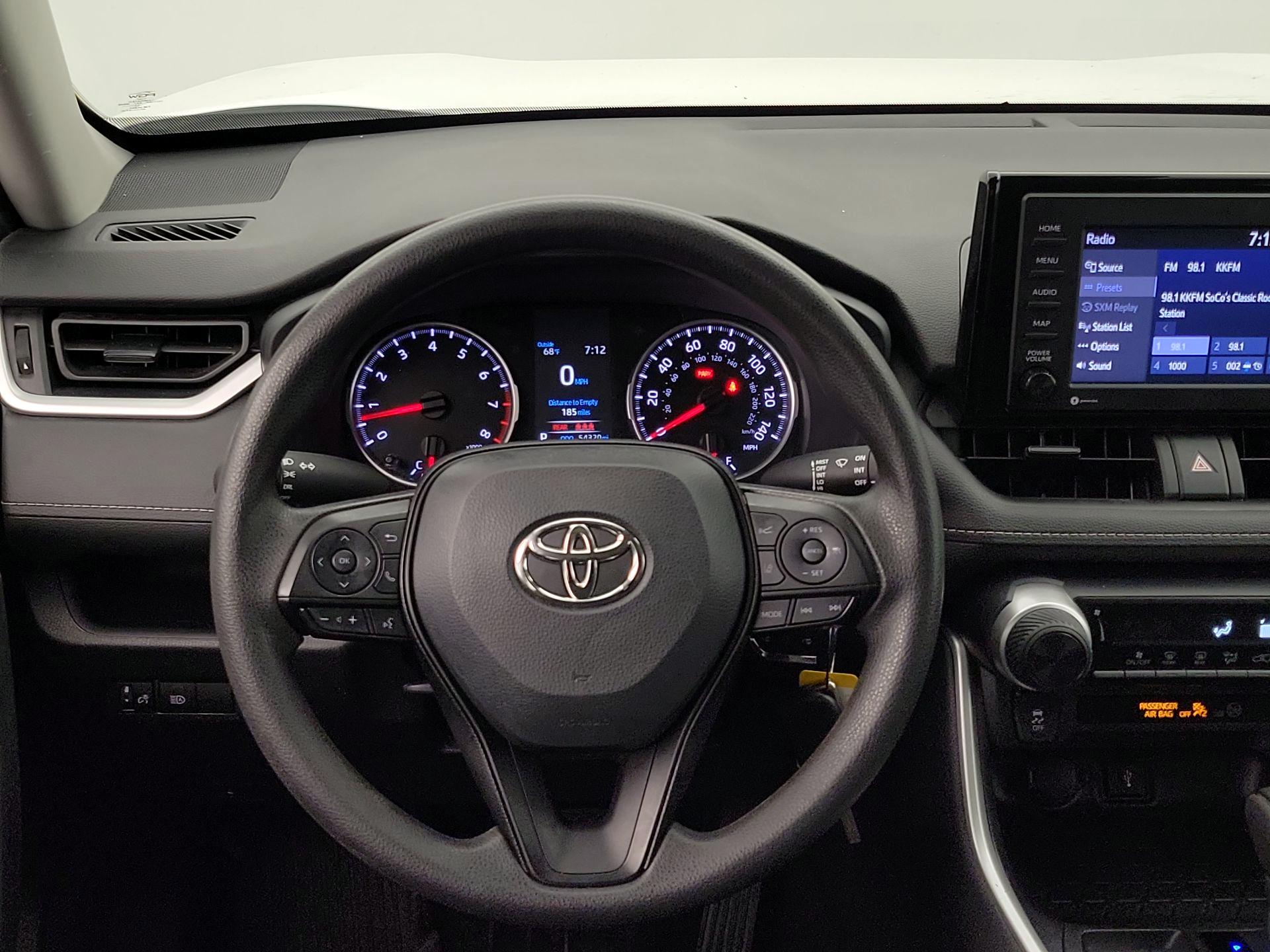 Thumbnail: 2022 Toyota RAV4 - 10