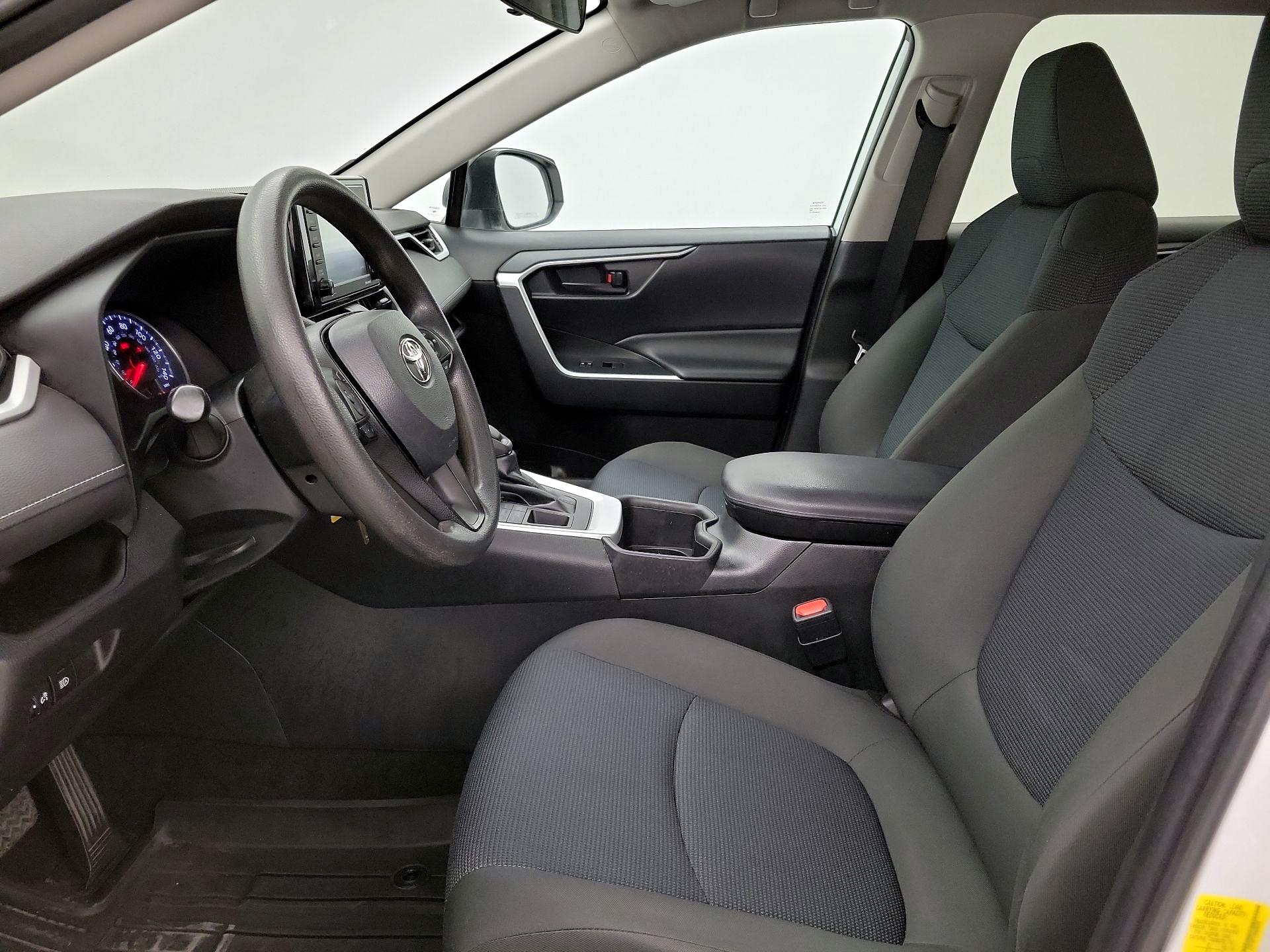 Thumbnail: 2022 Toyota RAV4 - 11