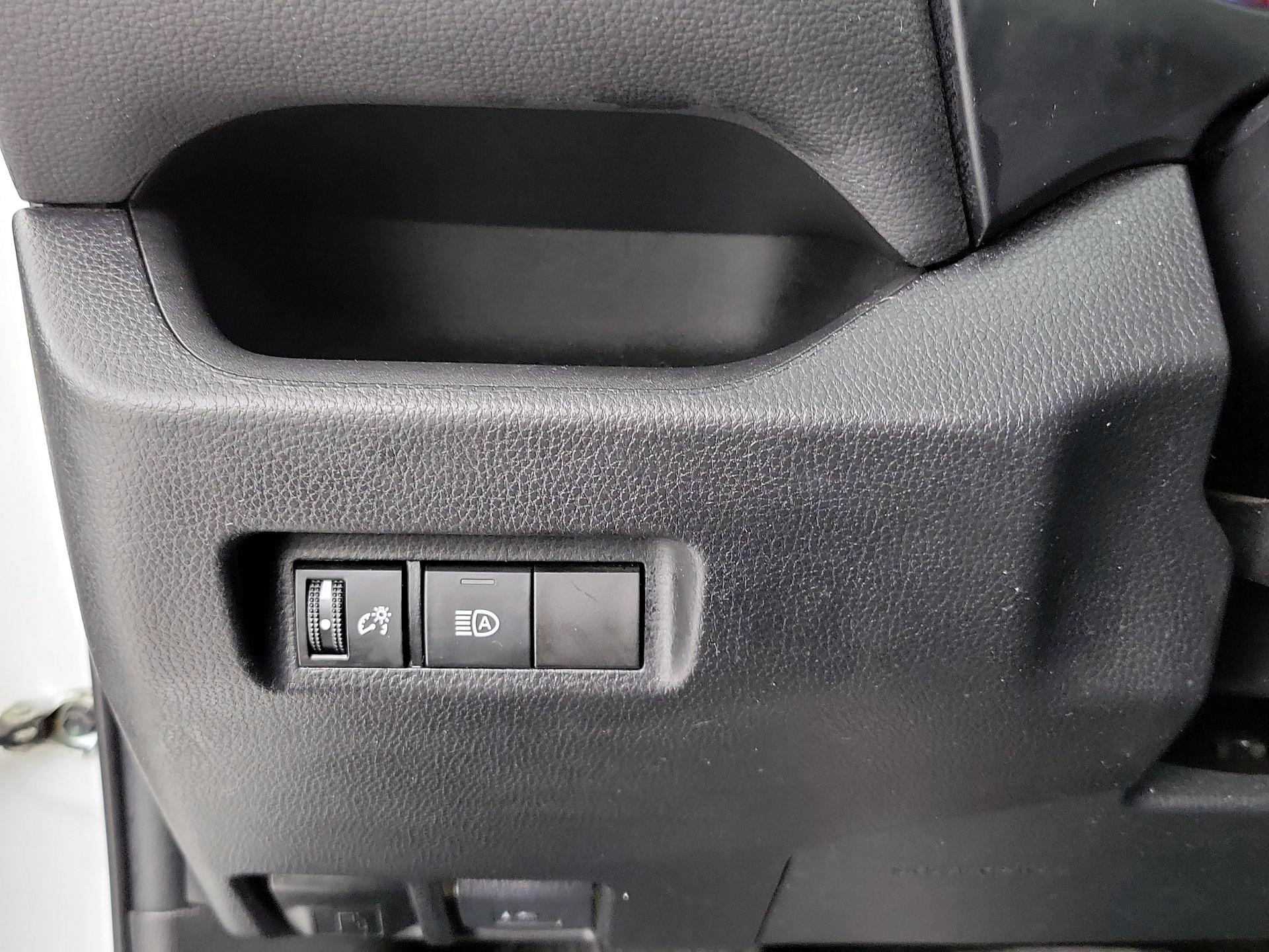 Thumbnail: 2022 Toyota RAV4 - 13