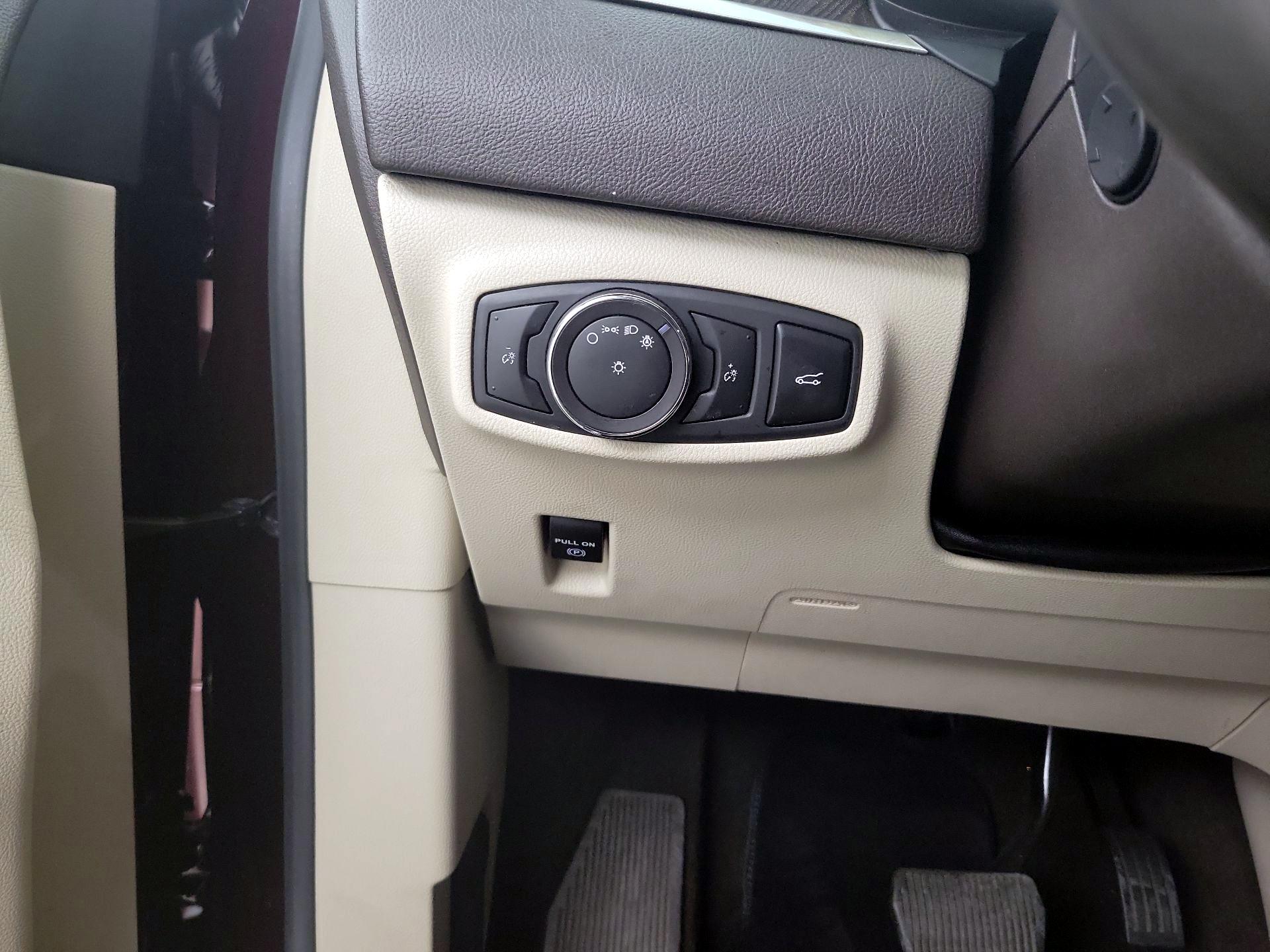 Thumbnail: 2019 Lincoln MKC - 13