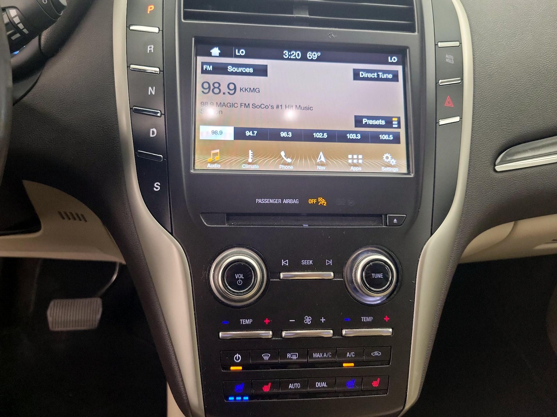 Thumbnail: 2019 Lincoln MKC - 15