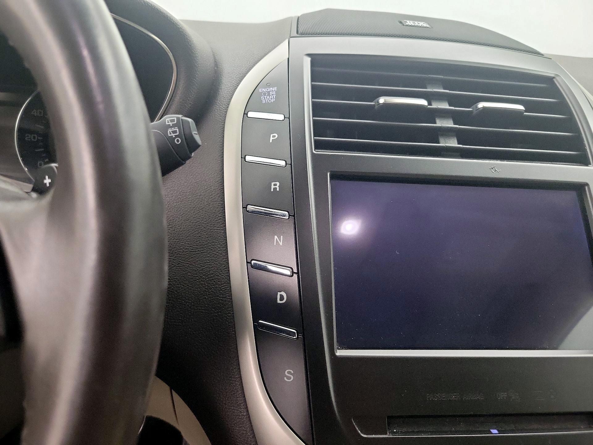 Thumbnail: 2019 Lincoln MKC - 17