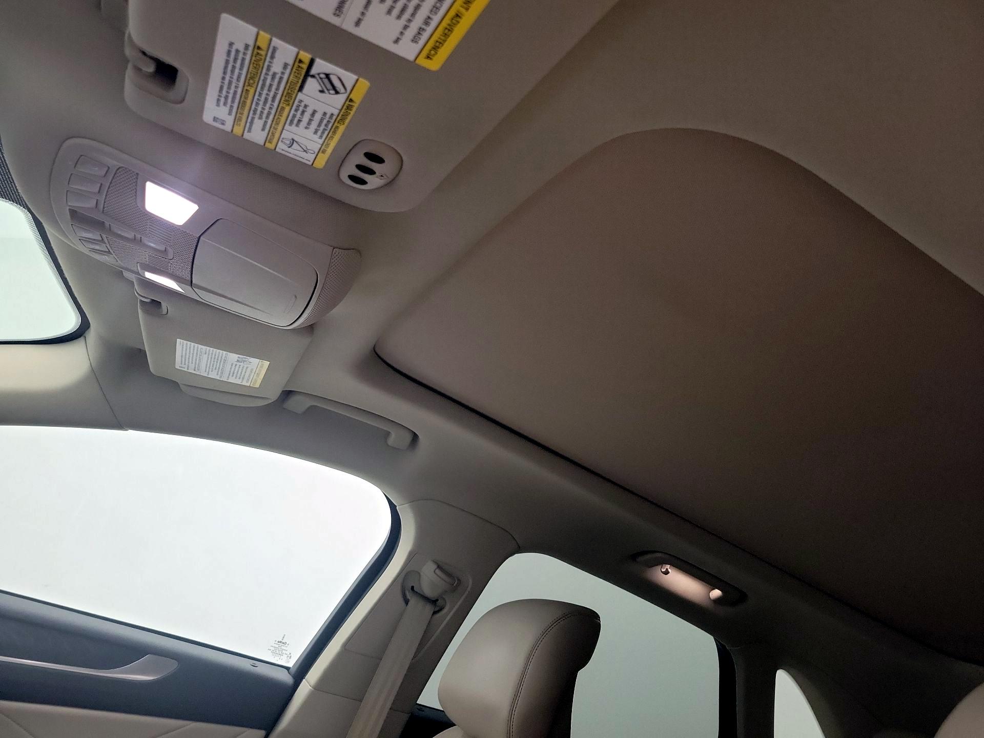 Thumbnail: 2019 Lincoln MKC - 19