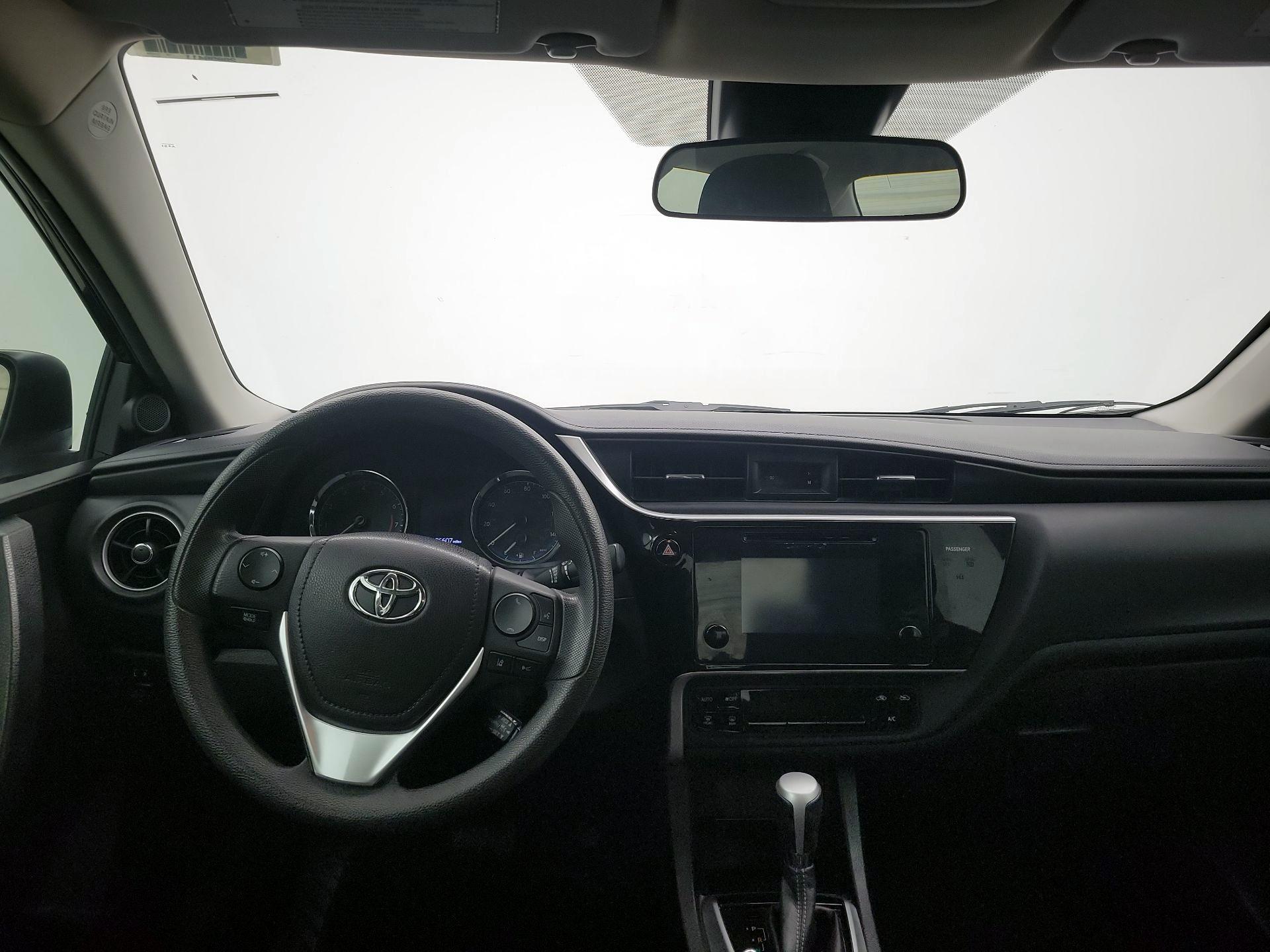 Thumbnail: 2017 Toyota Corolla - 9