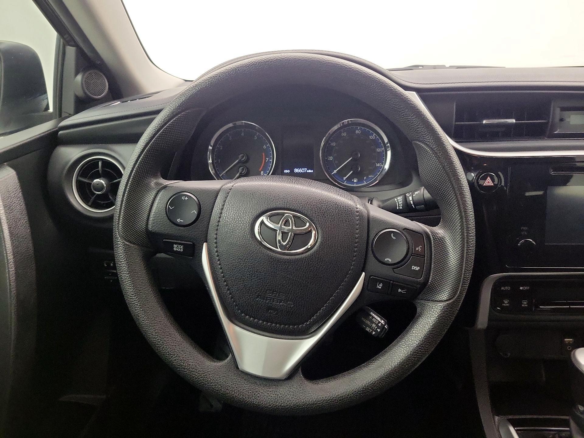 Thumbnail: 2017 Toyota Corolla - 10