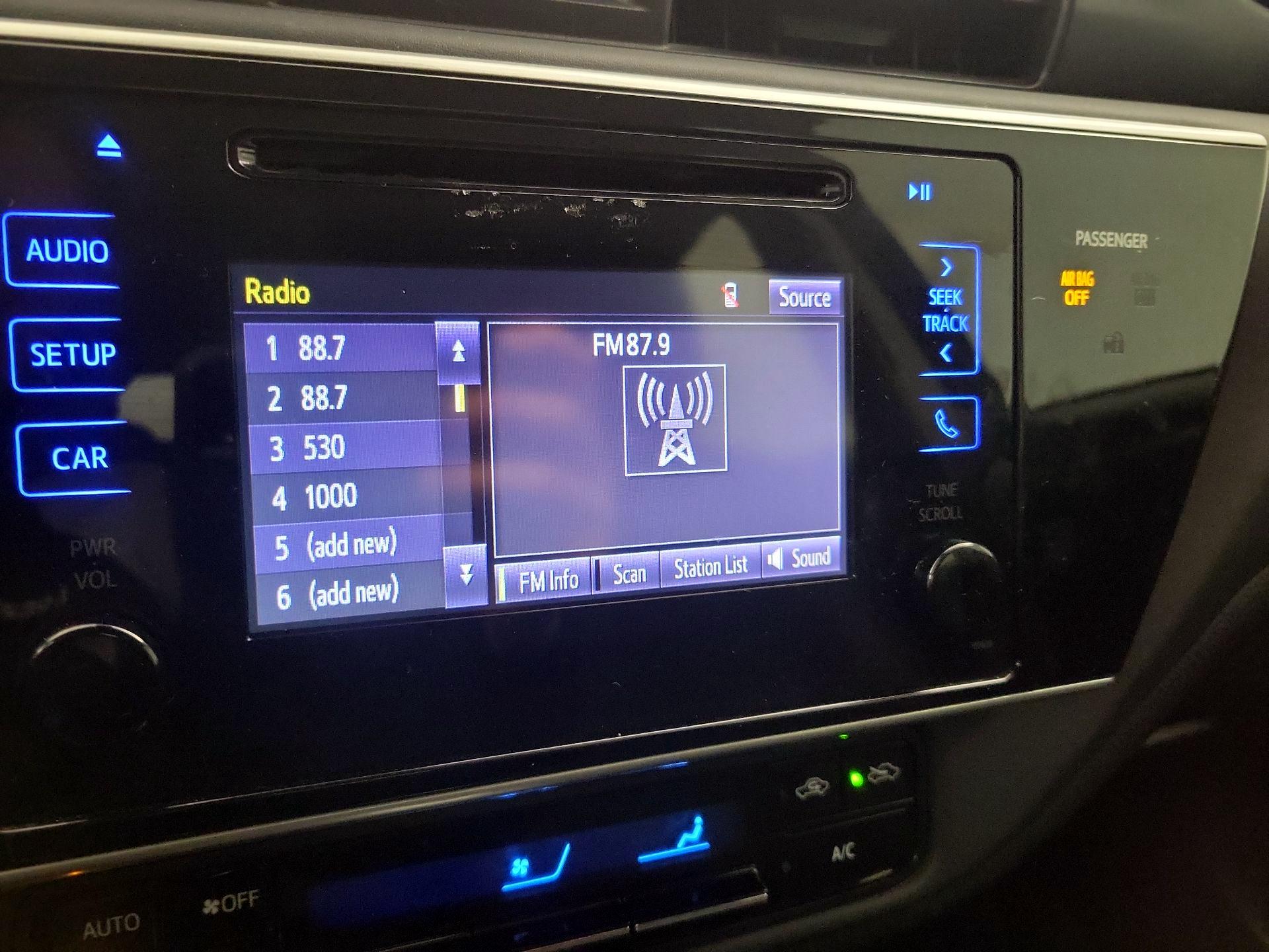 Thumbnail: 2017 Toyota Corolla - 15