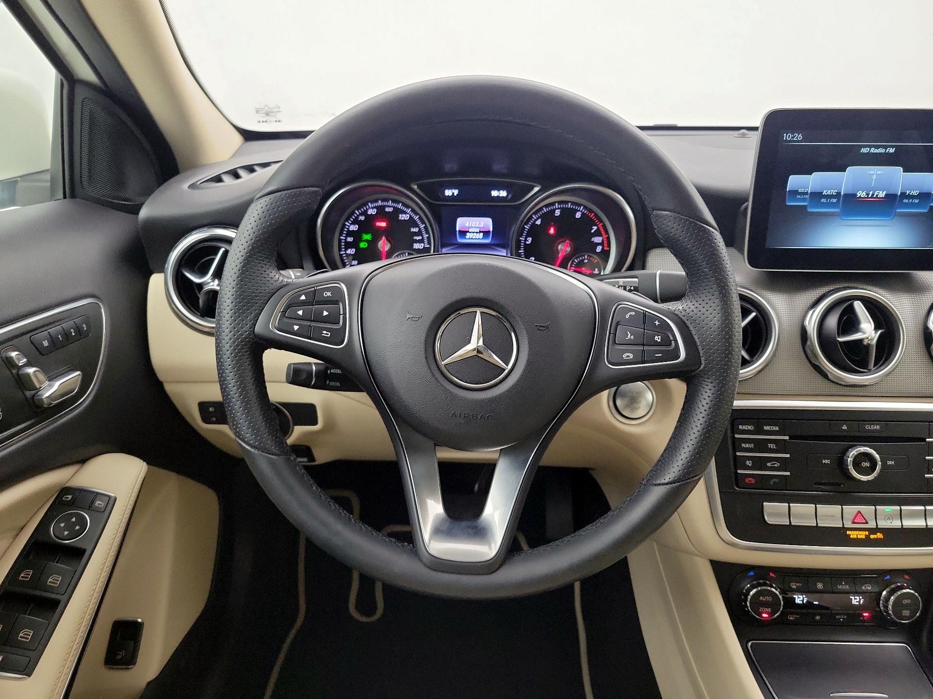 Thumbnail: 2018 Mercedes-Benz GLA - 10