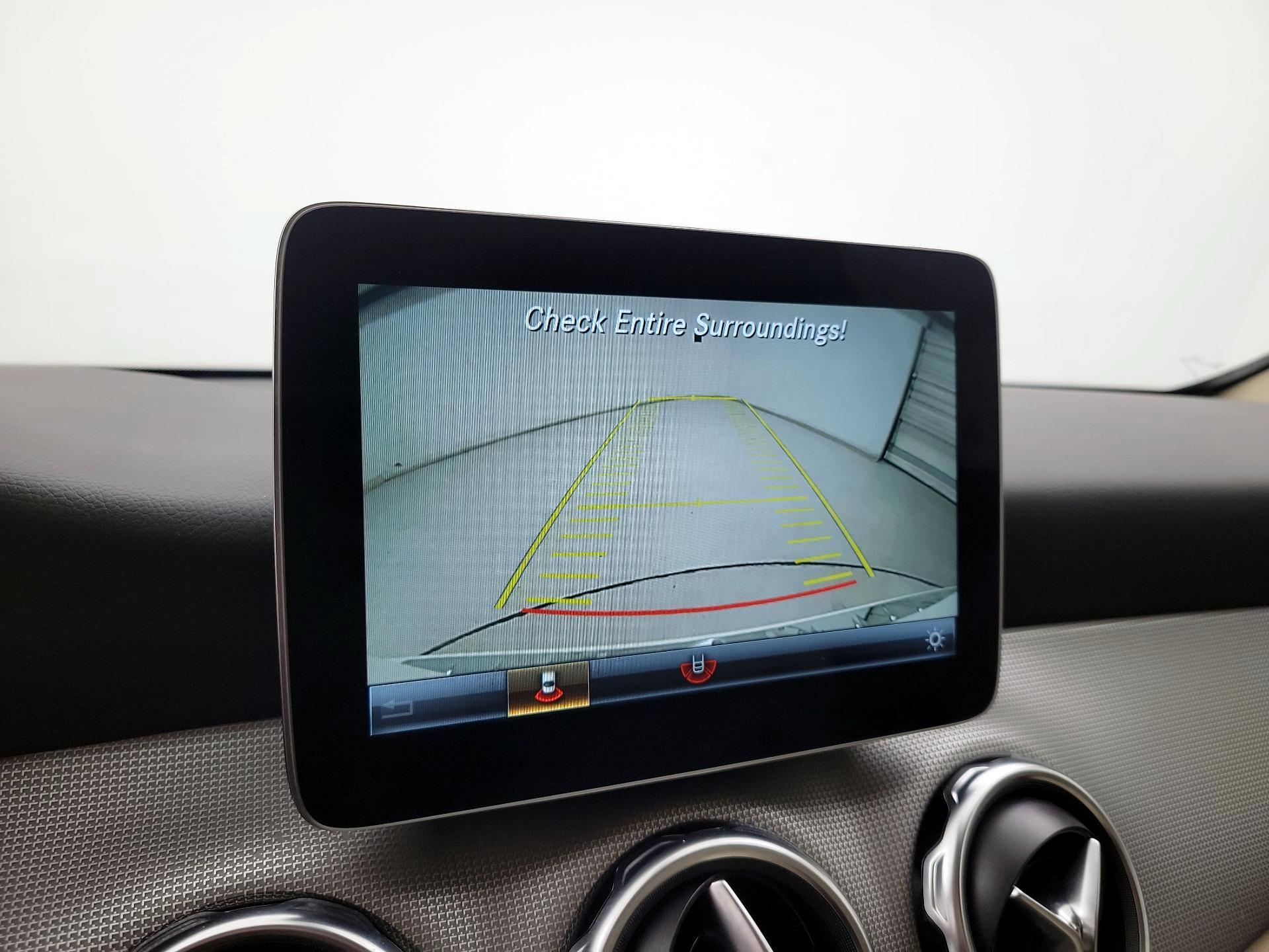 Thumbnail: 2018 Mercedes-Benz GLA - 14