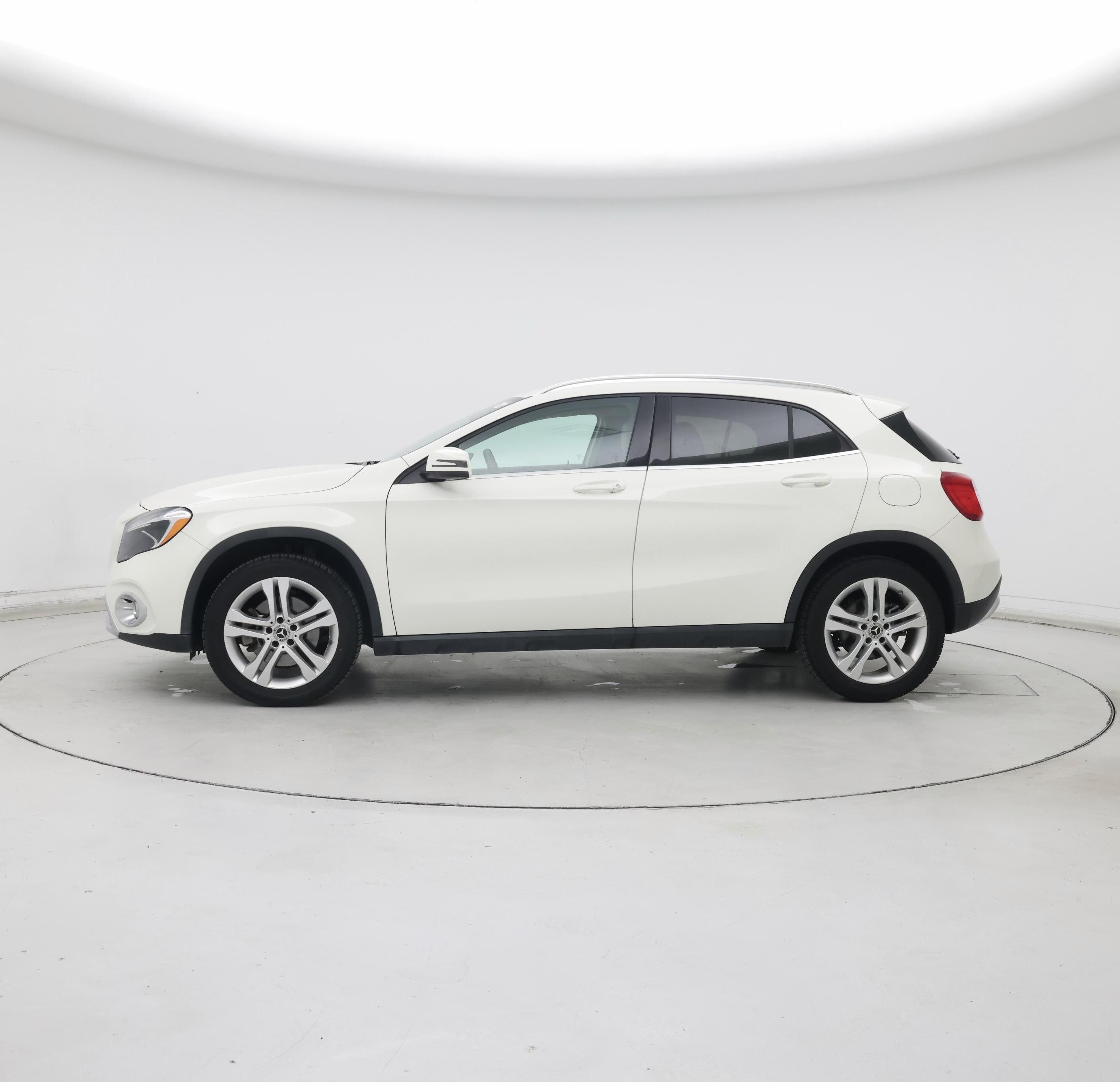 Thumbnail: 2018 Mercedes-Benz GLA - 3