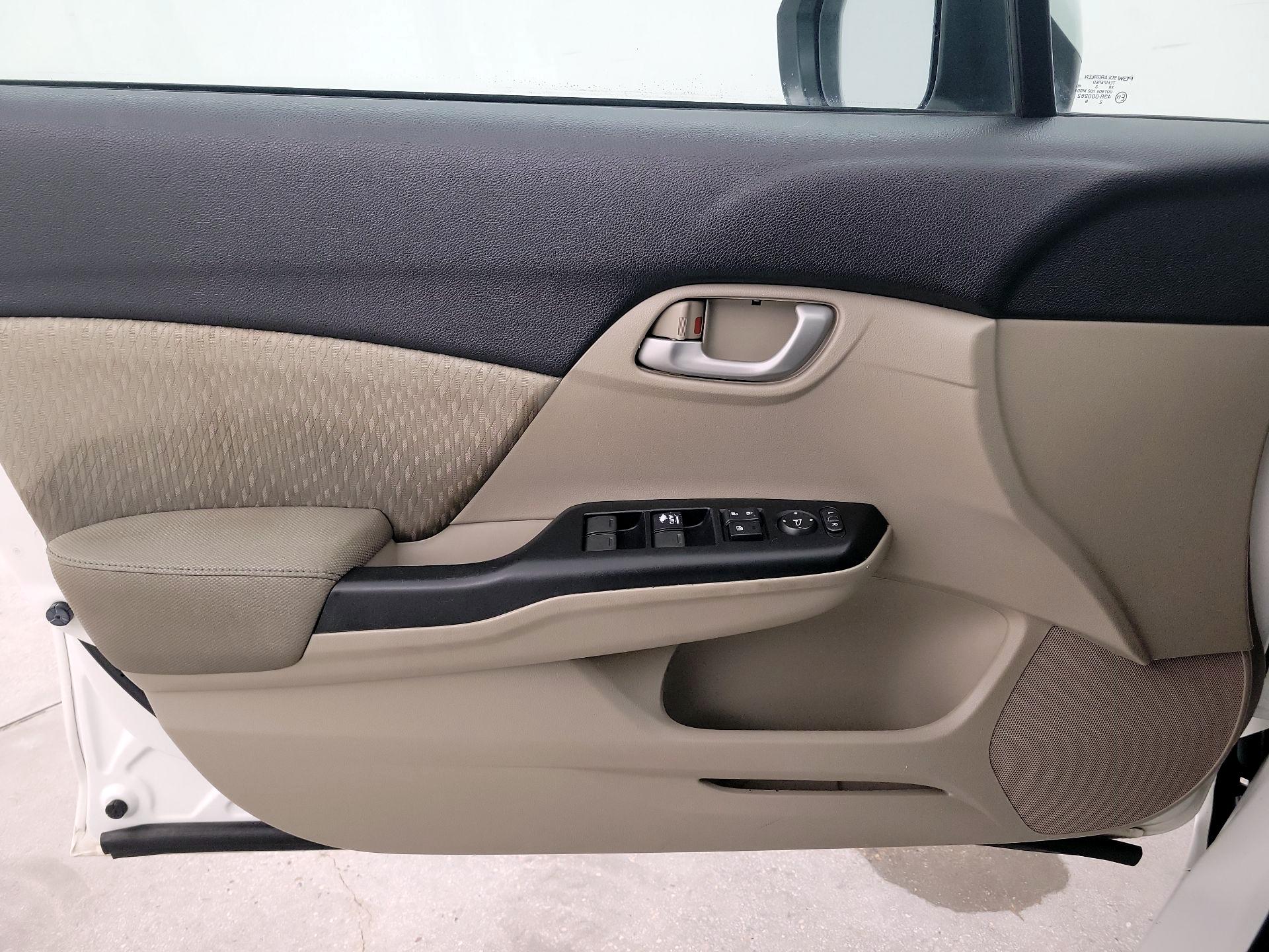 Thumbnail: 2015 Honda Civic - 12