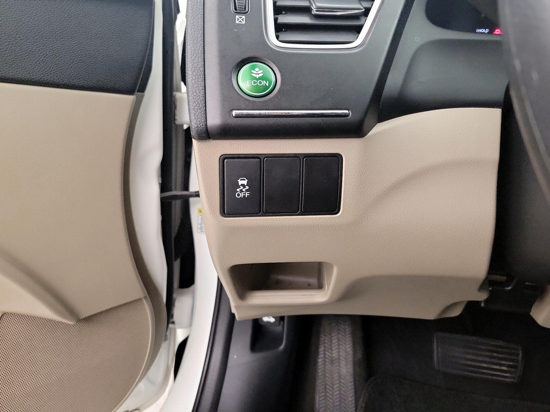 Thumbnail: 2015 Honda Civic - 13