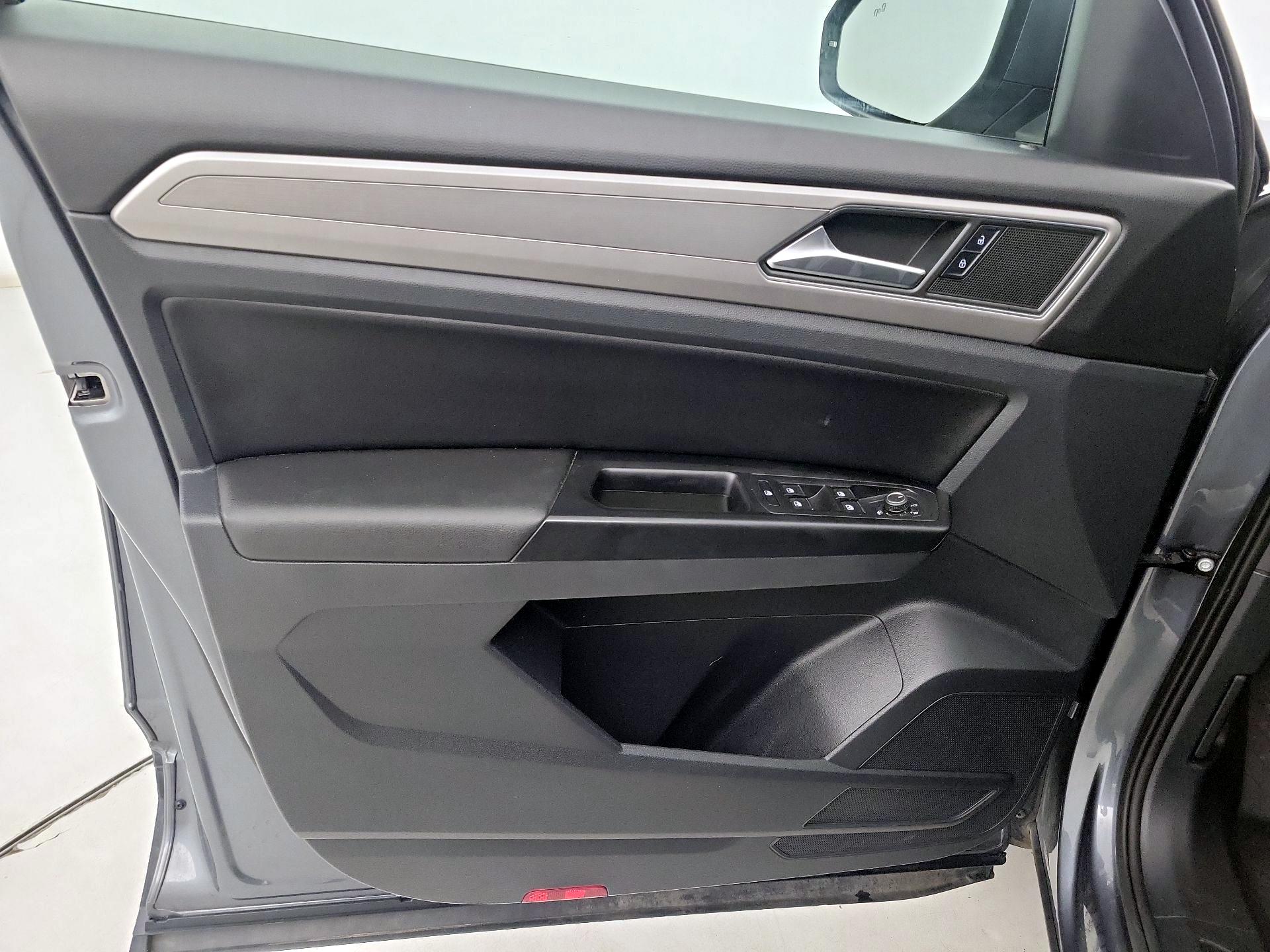 Thumbnail: 2019 Volkswagen Atlas - 12