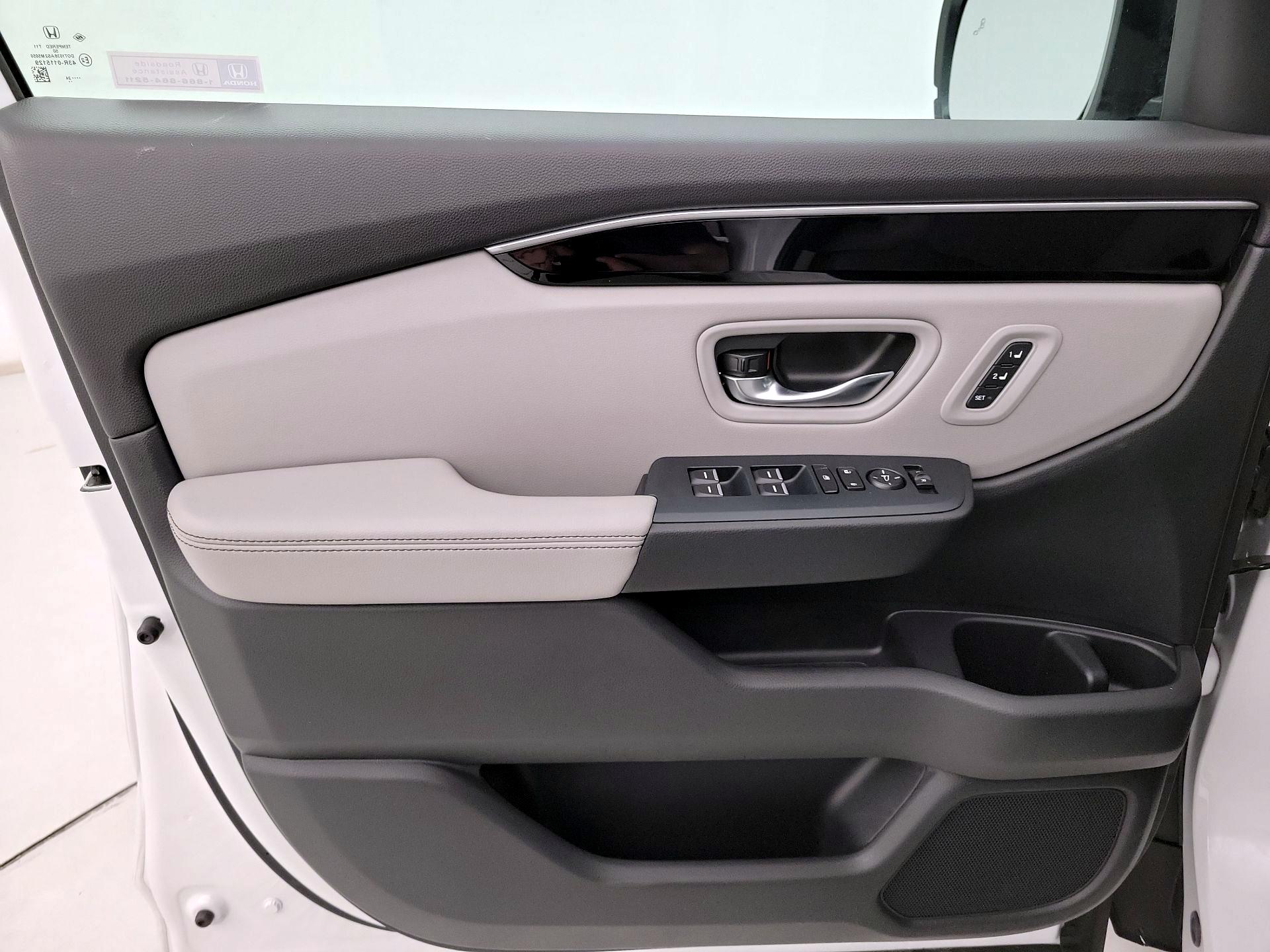 Thumbnail: 2025 Honda Pilot - 12