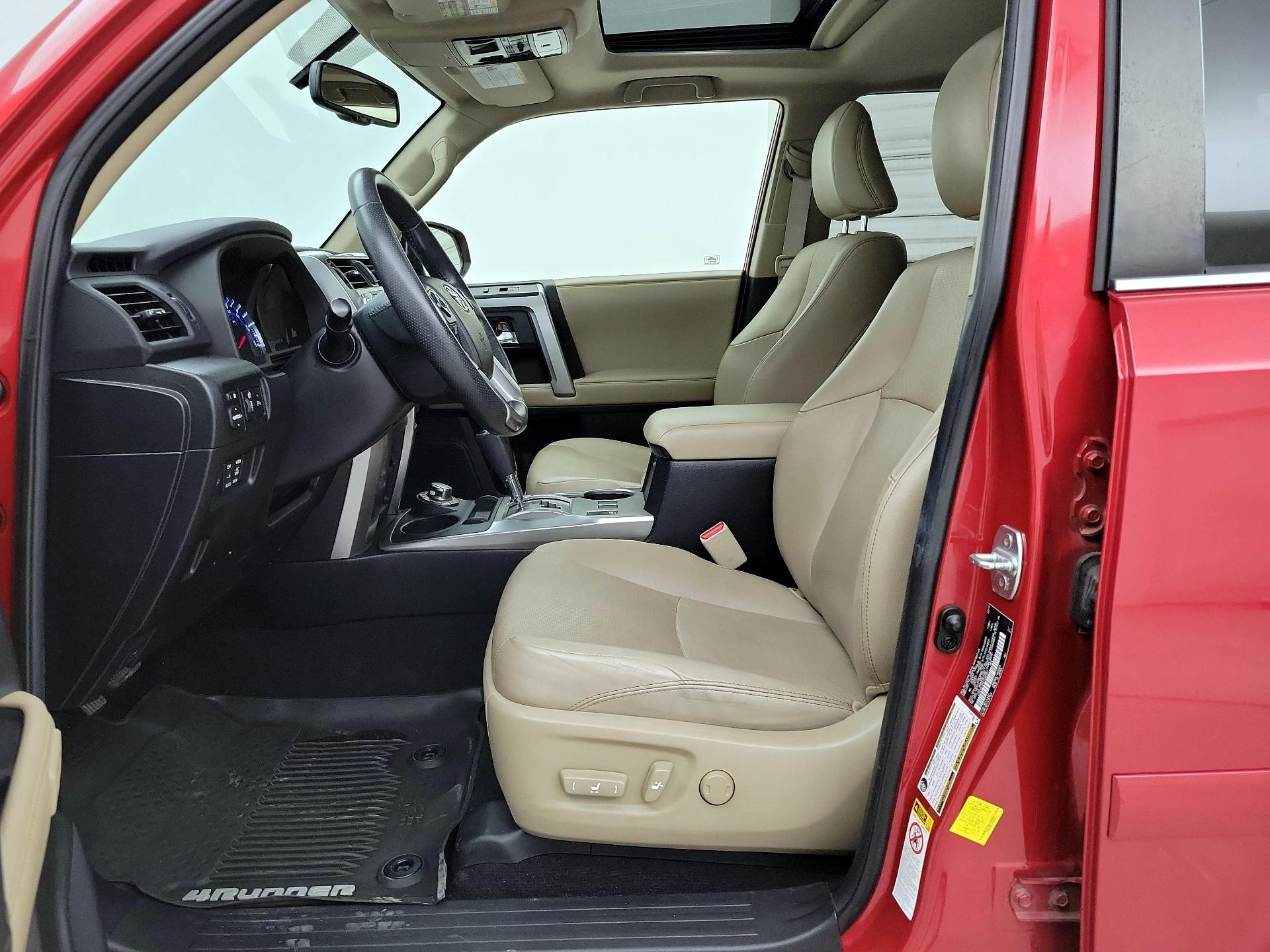 Thumbnail: 2015 Toyota 4Runner - 11