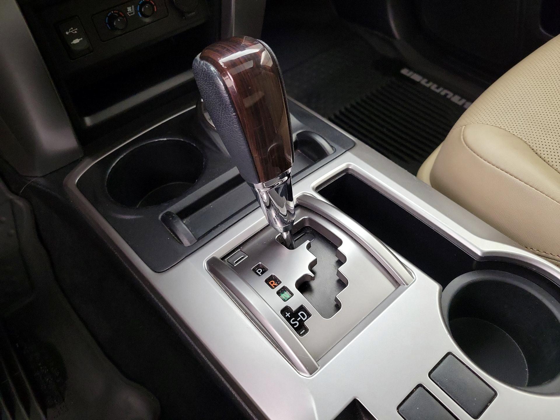 Thumbnail: 2015 Toyota 4Runner - 18