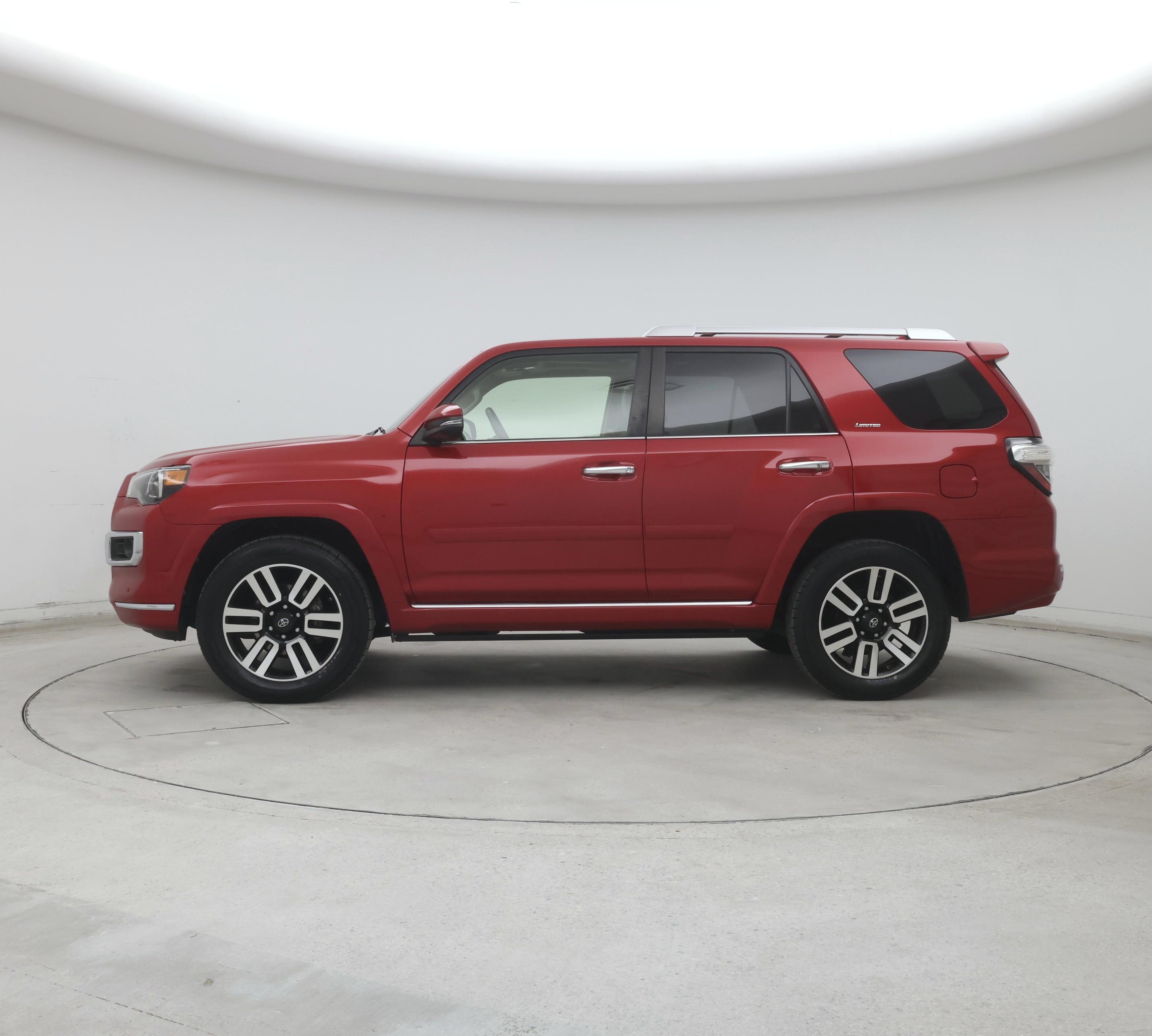 Thumbnail: 2015 Toyota 4Runner - 3