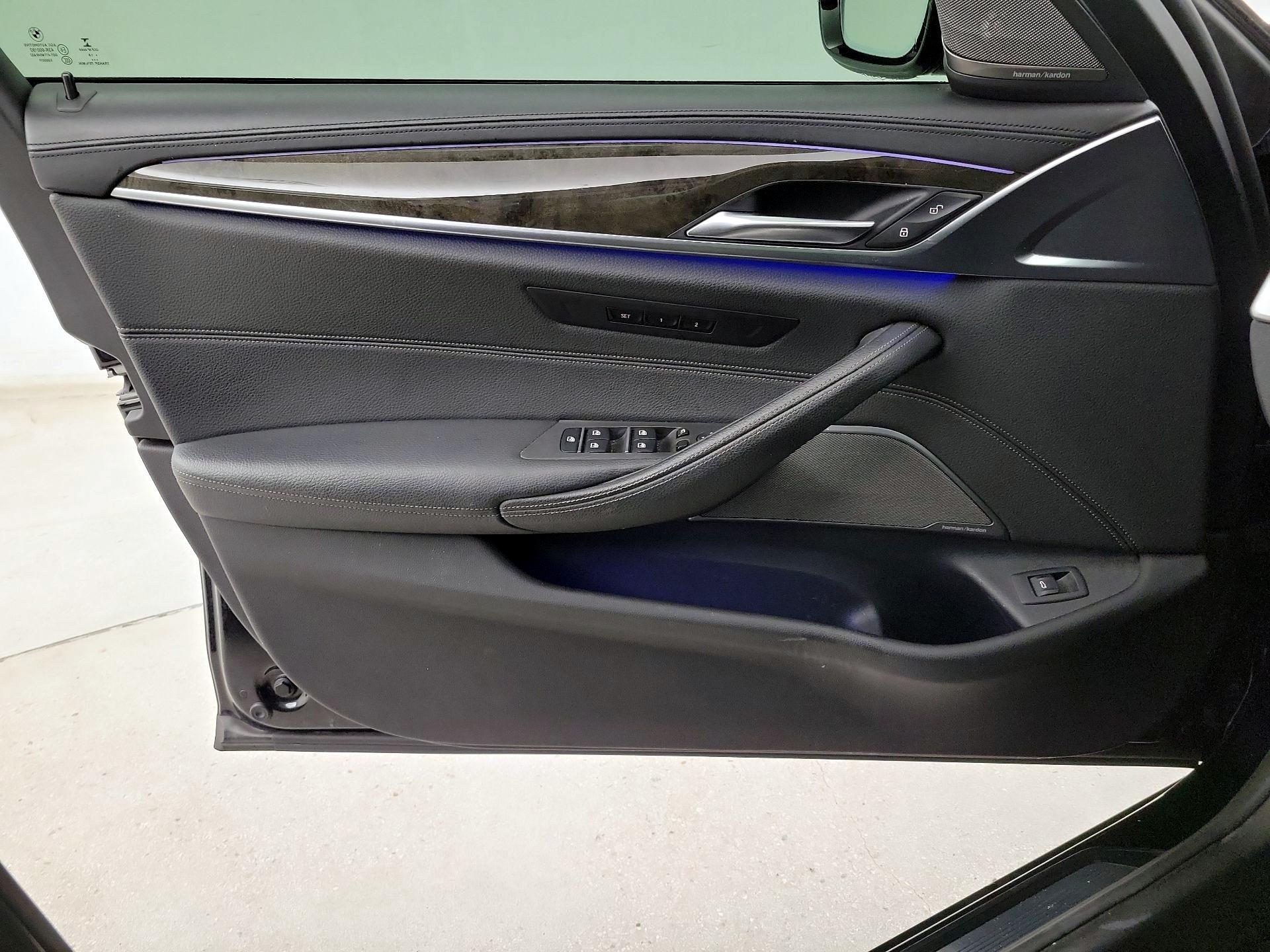 Thumbnail: 2019 BMW 5 Series - 12