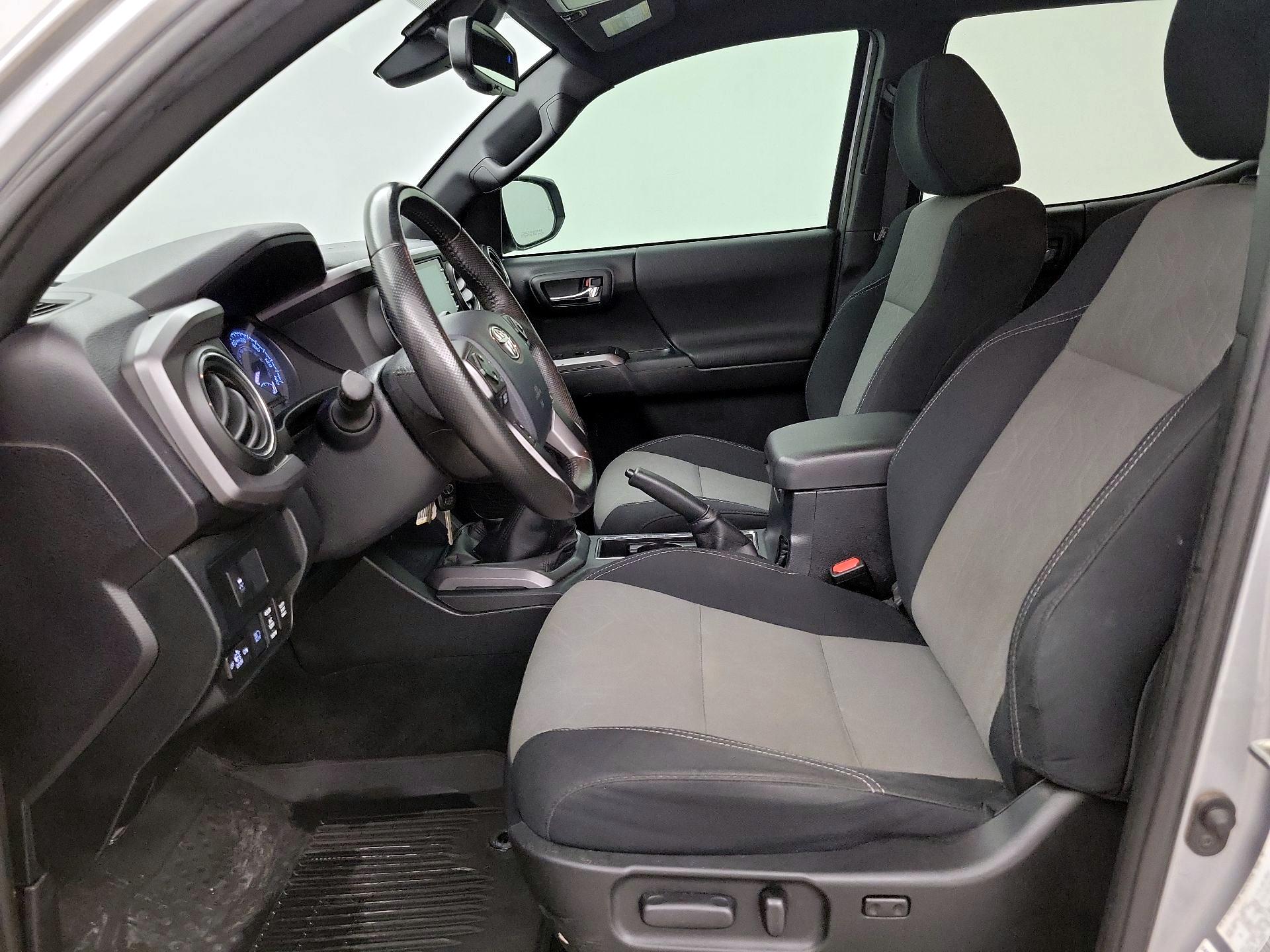 Thumbnail: 2020 Toyota Tacoma - 11