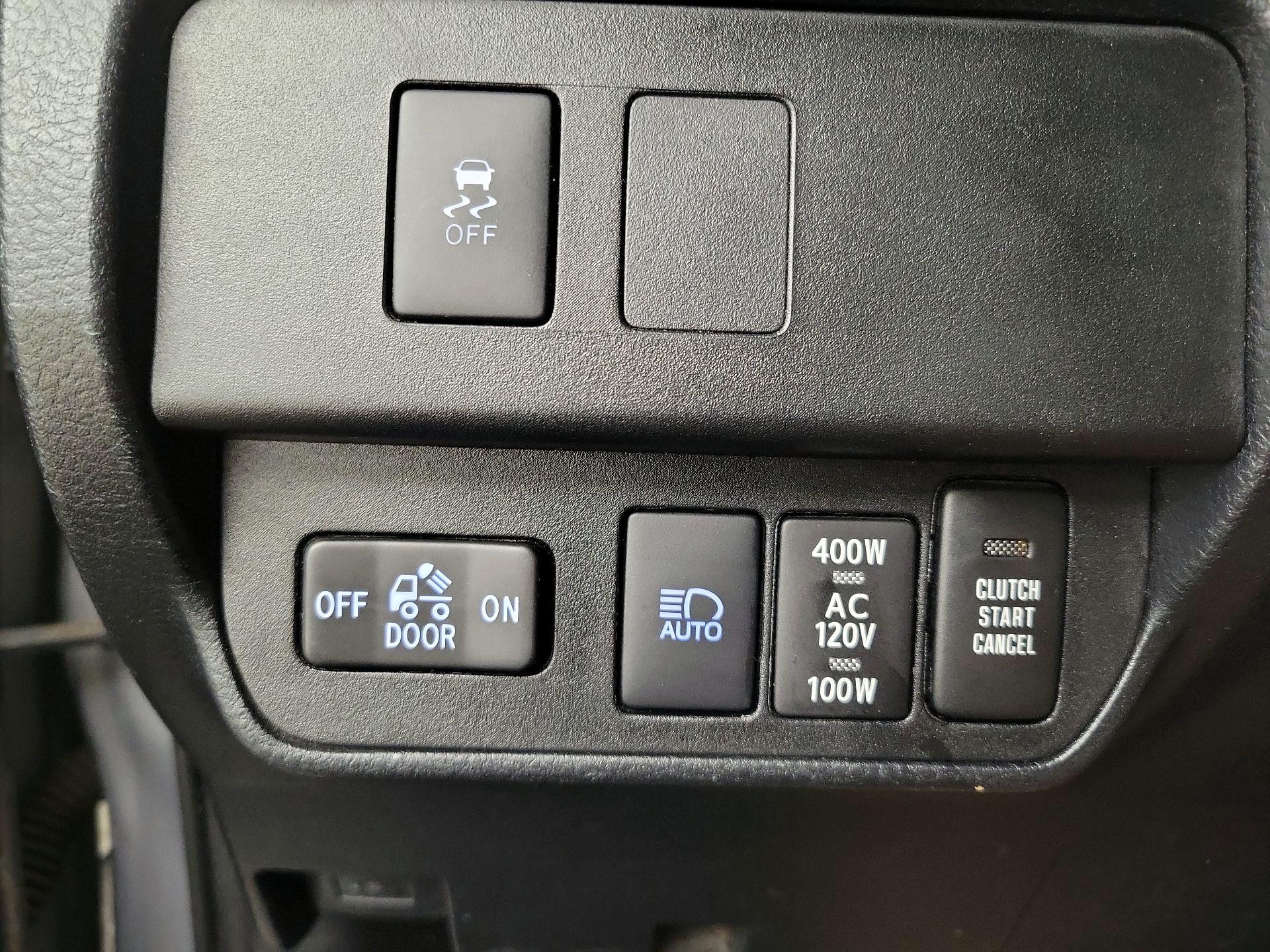 Thumbnail: 2020 Toyota Tacoma - 13