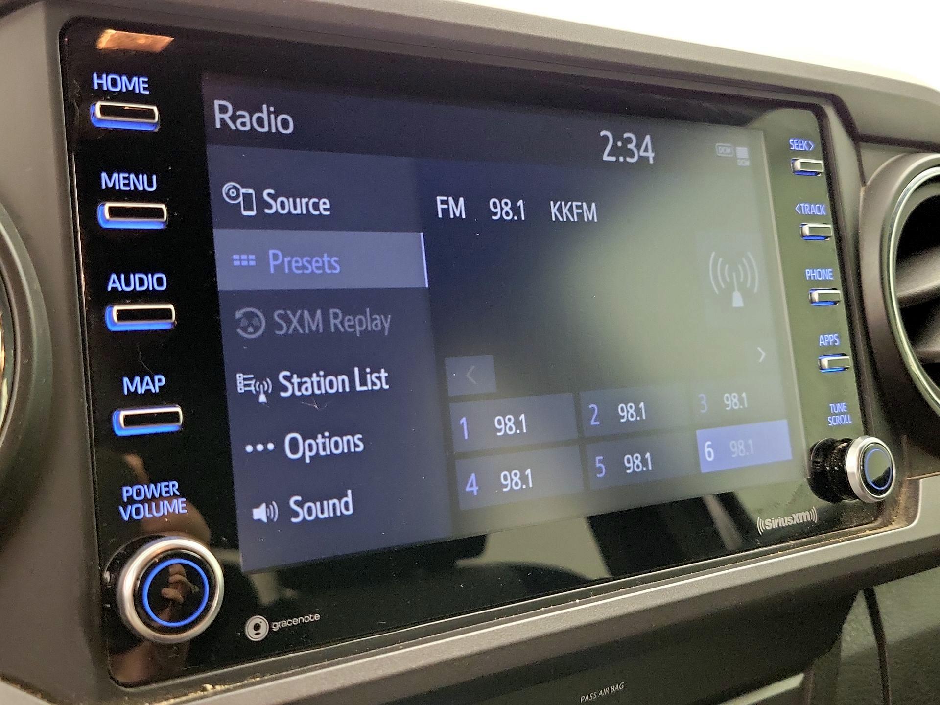 Thumbnail: 2020 Toyota Tacoma - 15