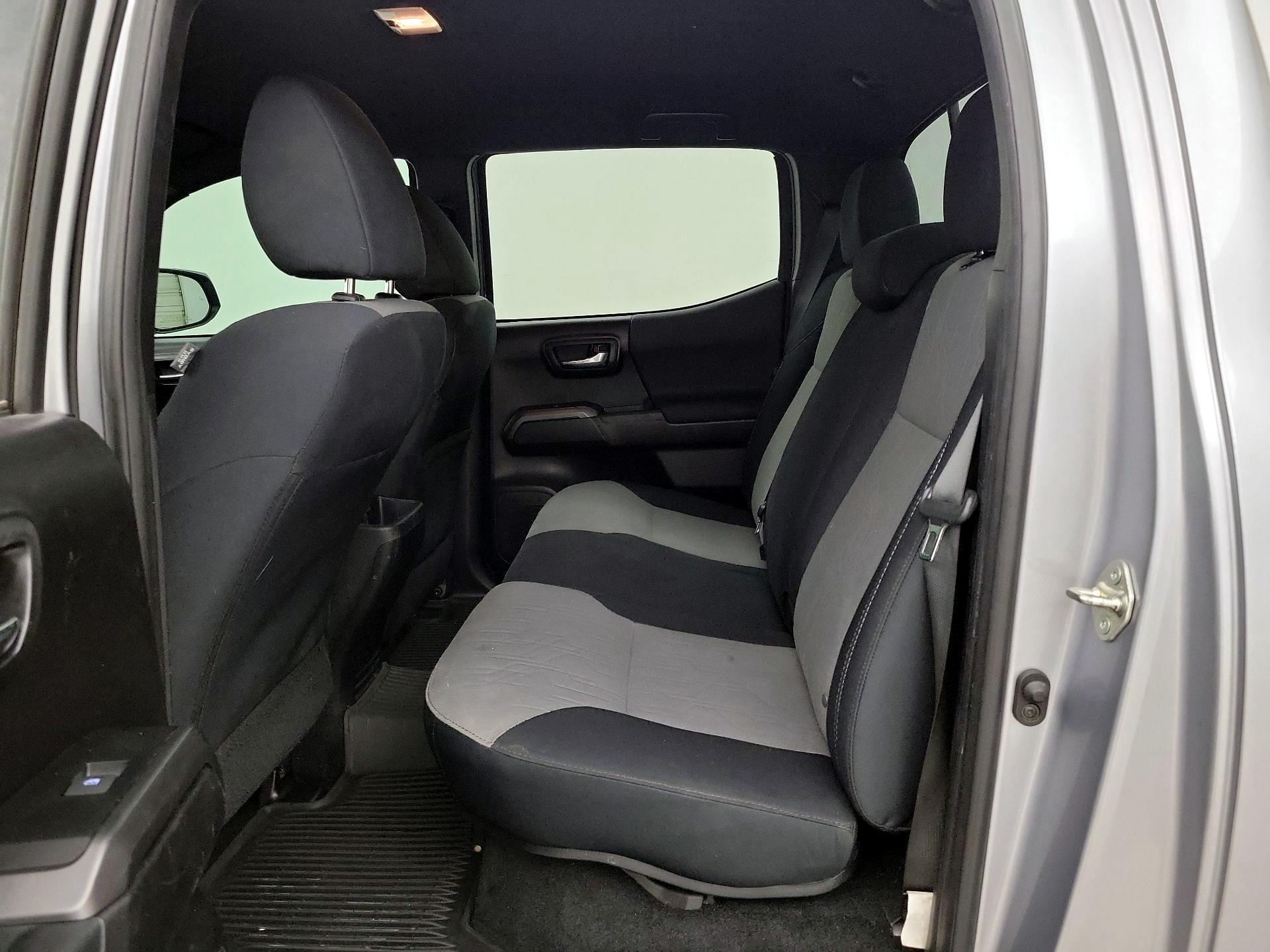 Thumbnail: 2020 Toyota Tacoma - 18