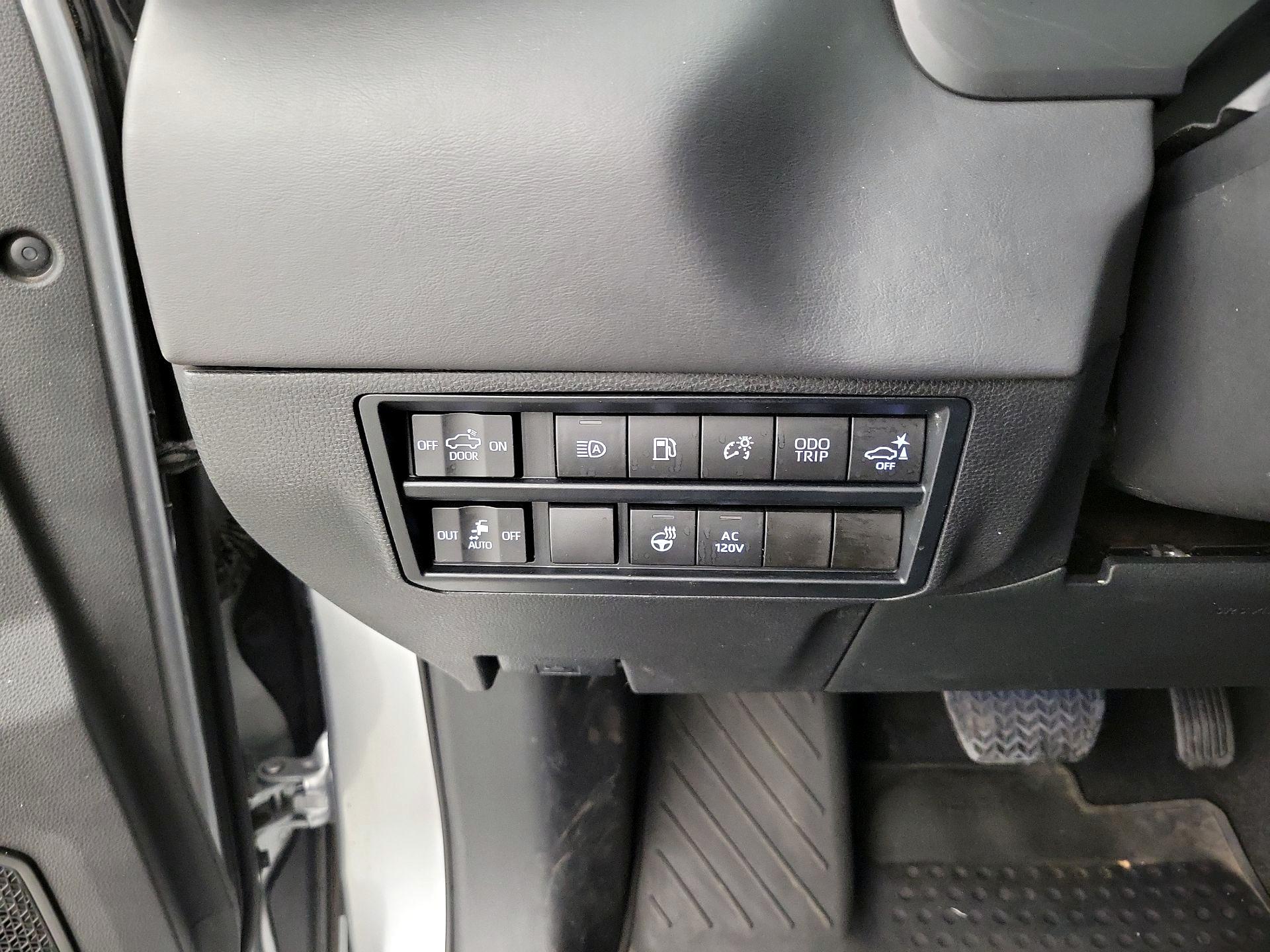 Thumbnail: 2024 Toyota Tundra - 13