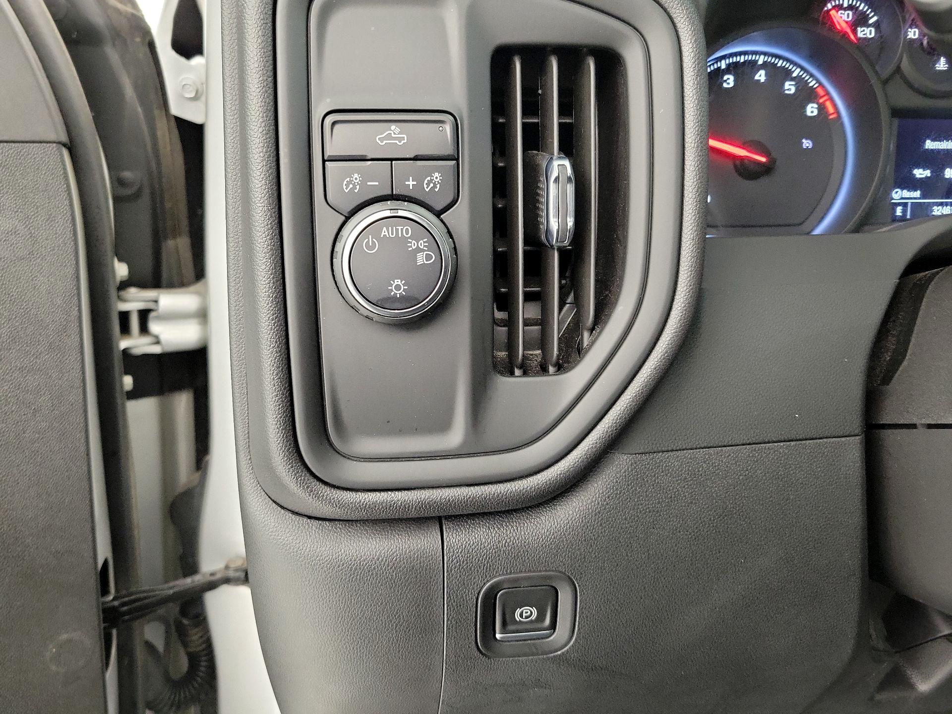 Thumbnail: 2022 Chevrolet Silverado 1500 - 13