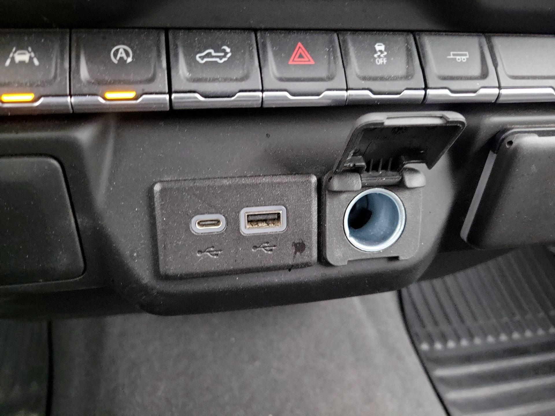 Thumbnail: 2022 Chevrolet Silverado 1500 - 18