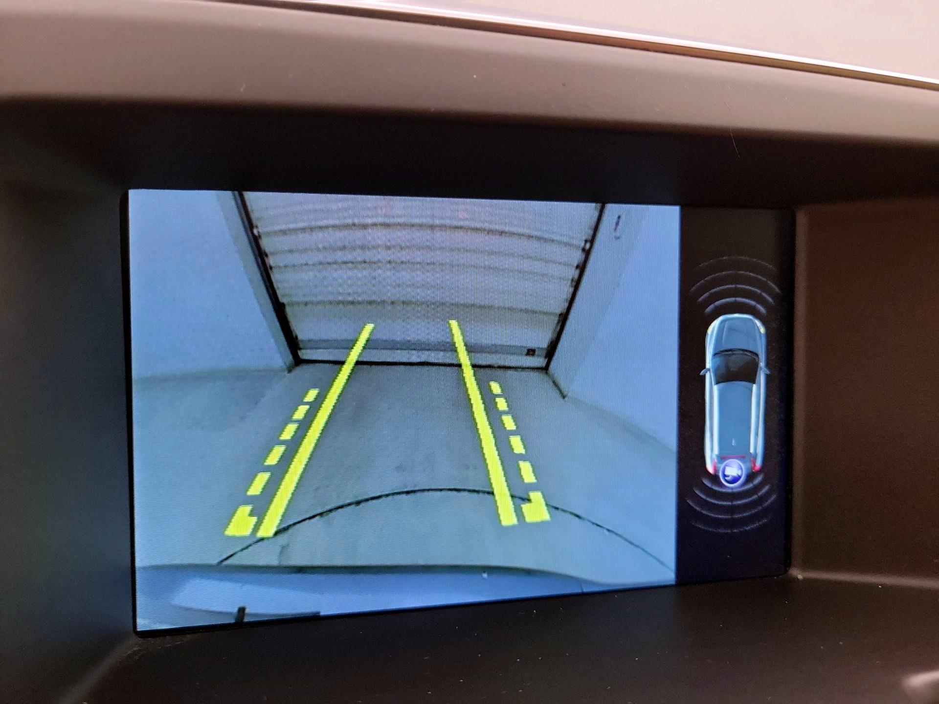 Thumbnail: 2016 Volvo XC60 - 14