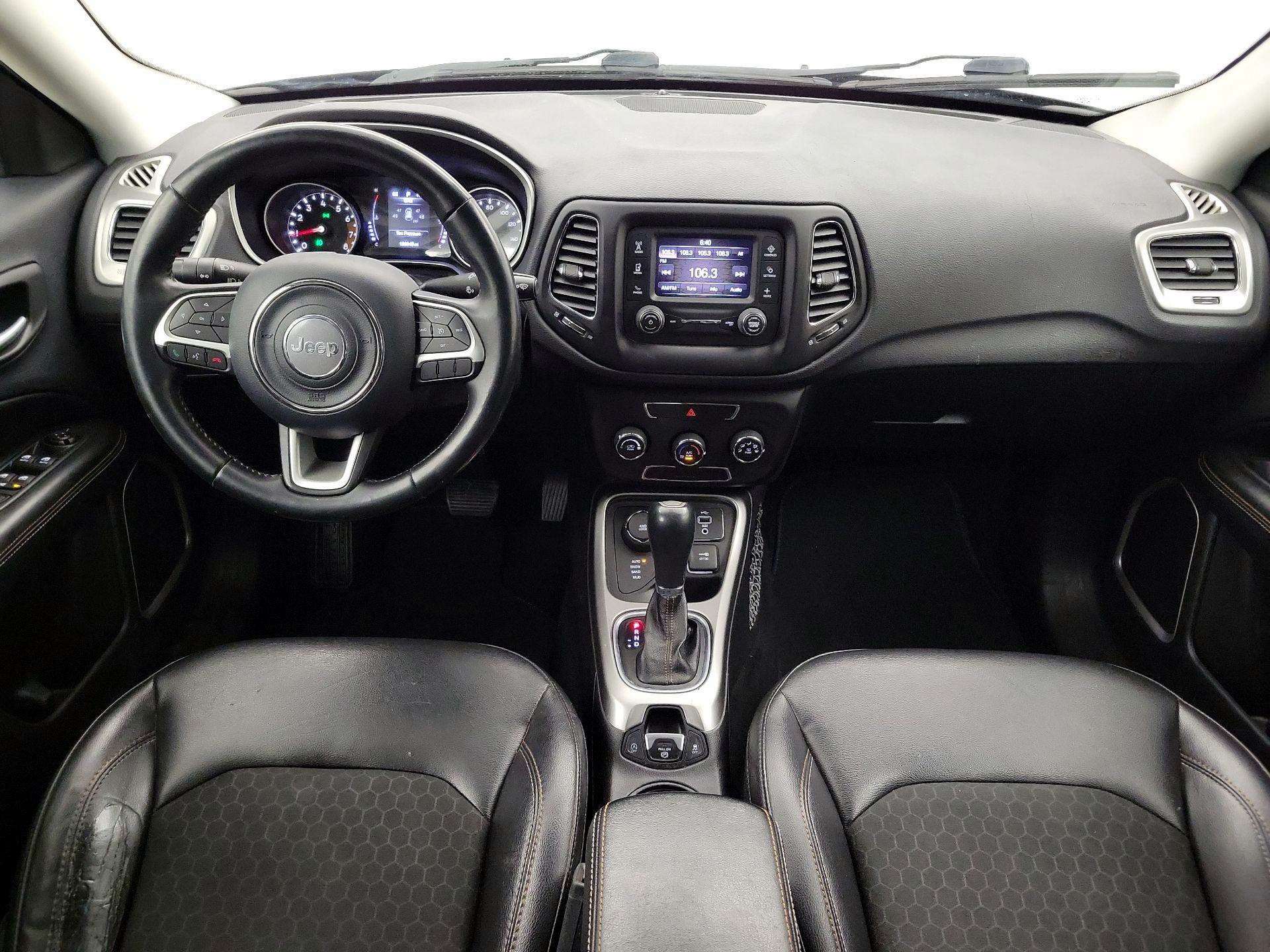 Thumbnail: 2018 Jeep Compass - 9