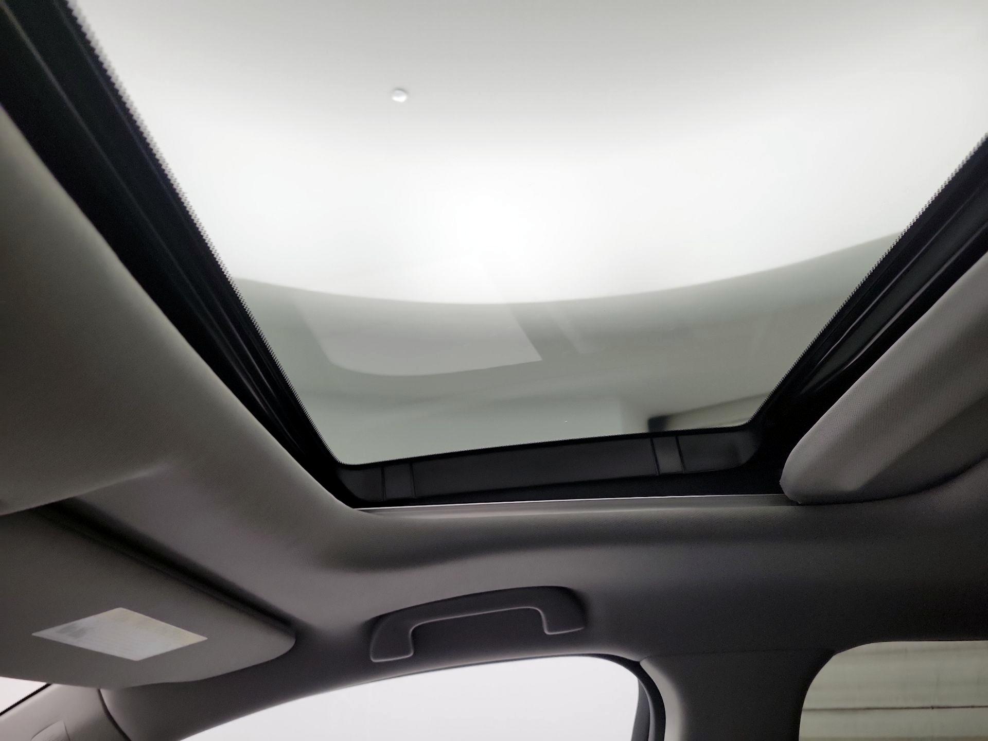 Thumbnail: 2020 Acura MDX - 20