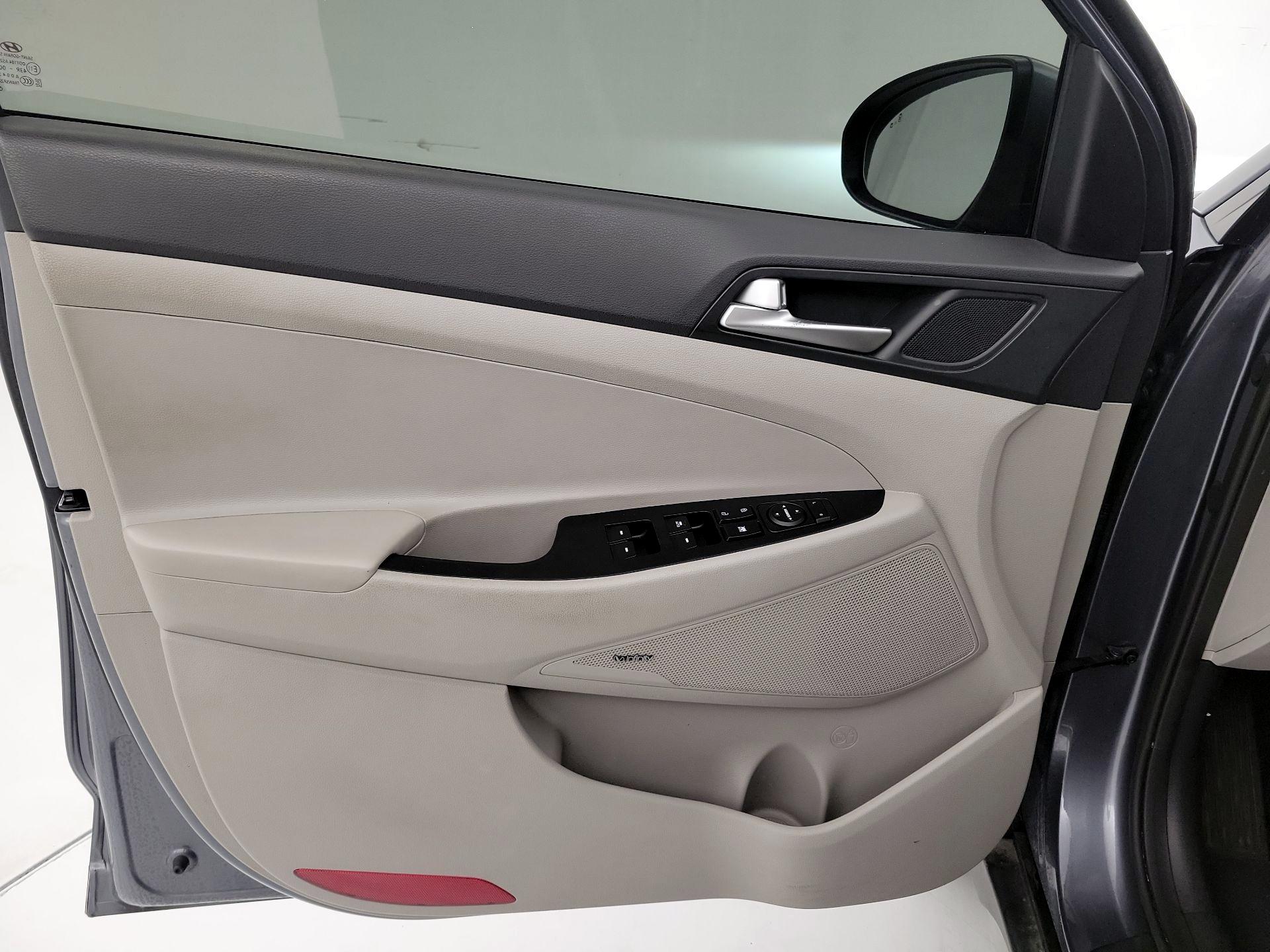 Thumbnail: 2019 Hyundai Tucson - 12