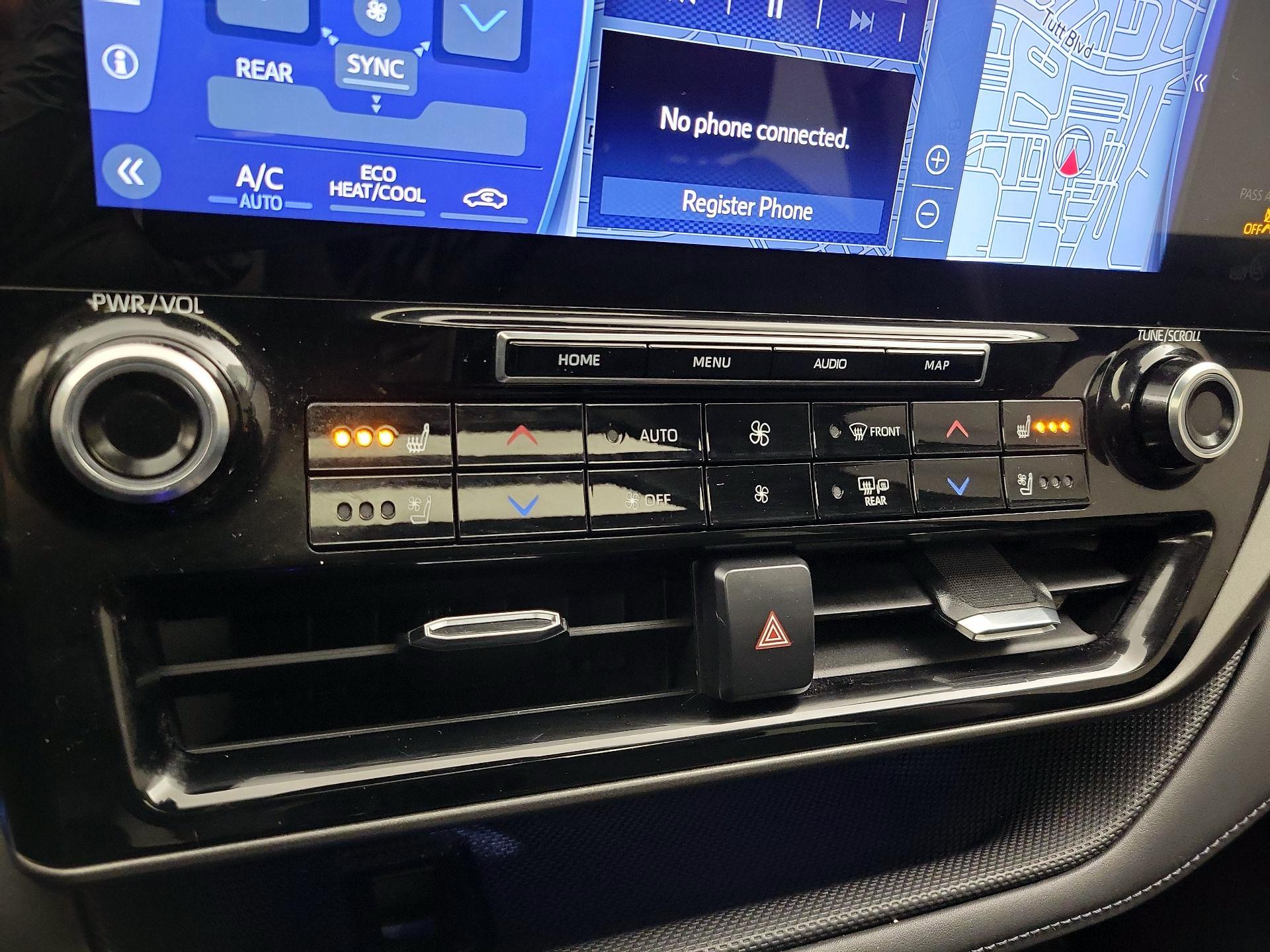 Thumbnail: 2021 Toyota Highlander - 17