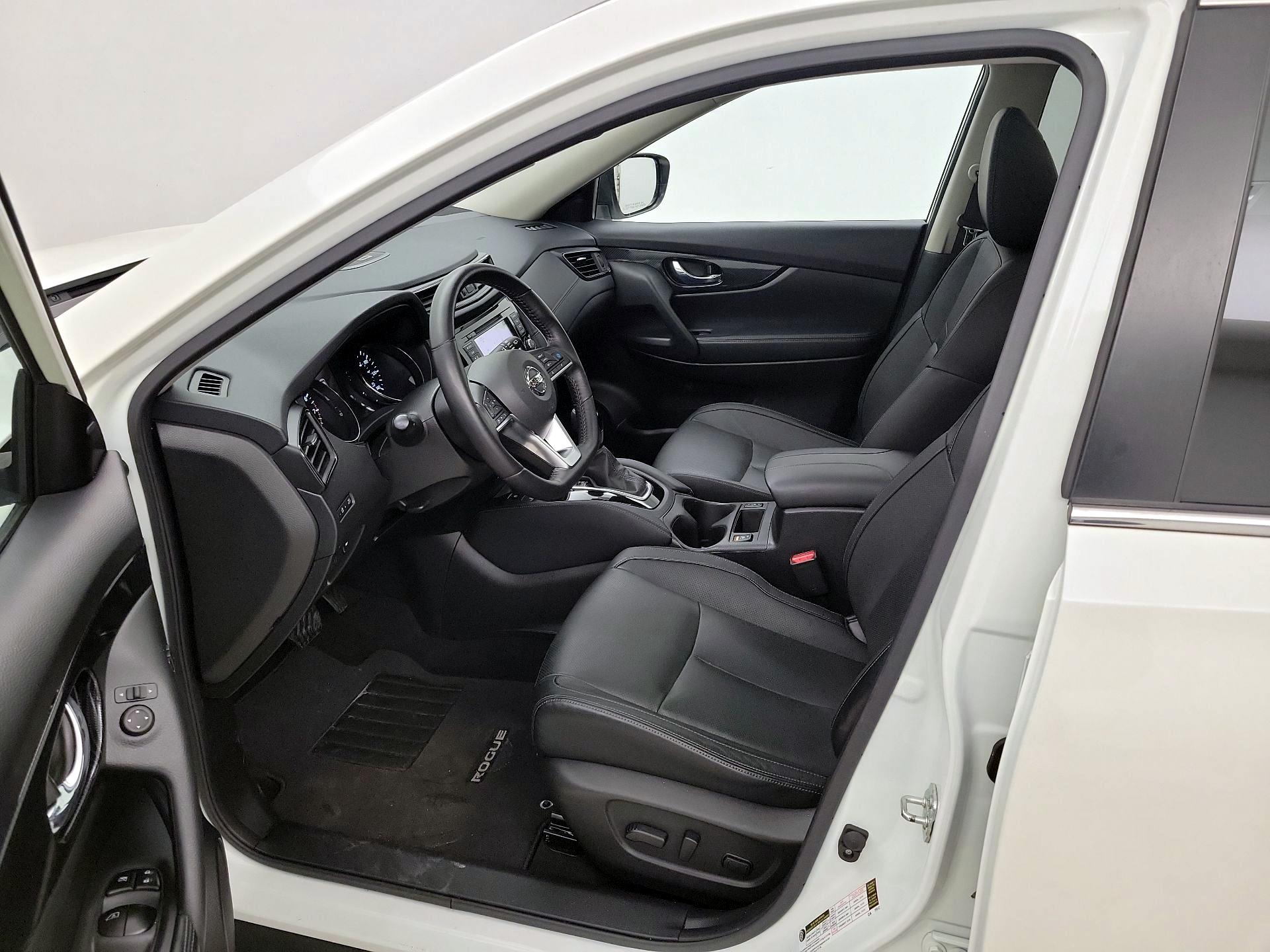 Thumbnail: 2018 Nissan Rogue - 11