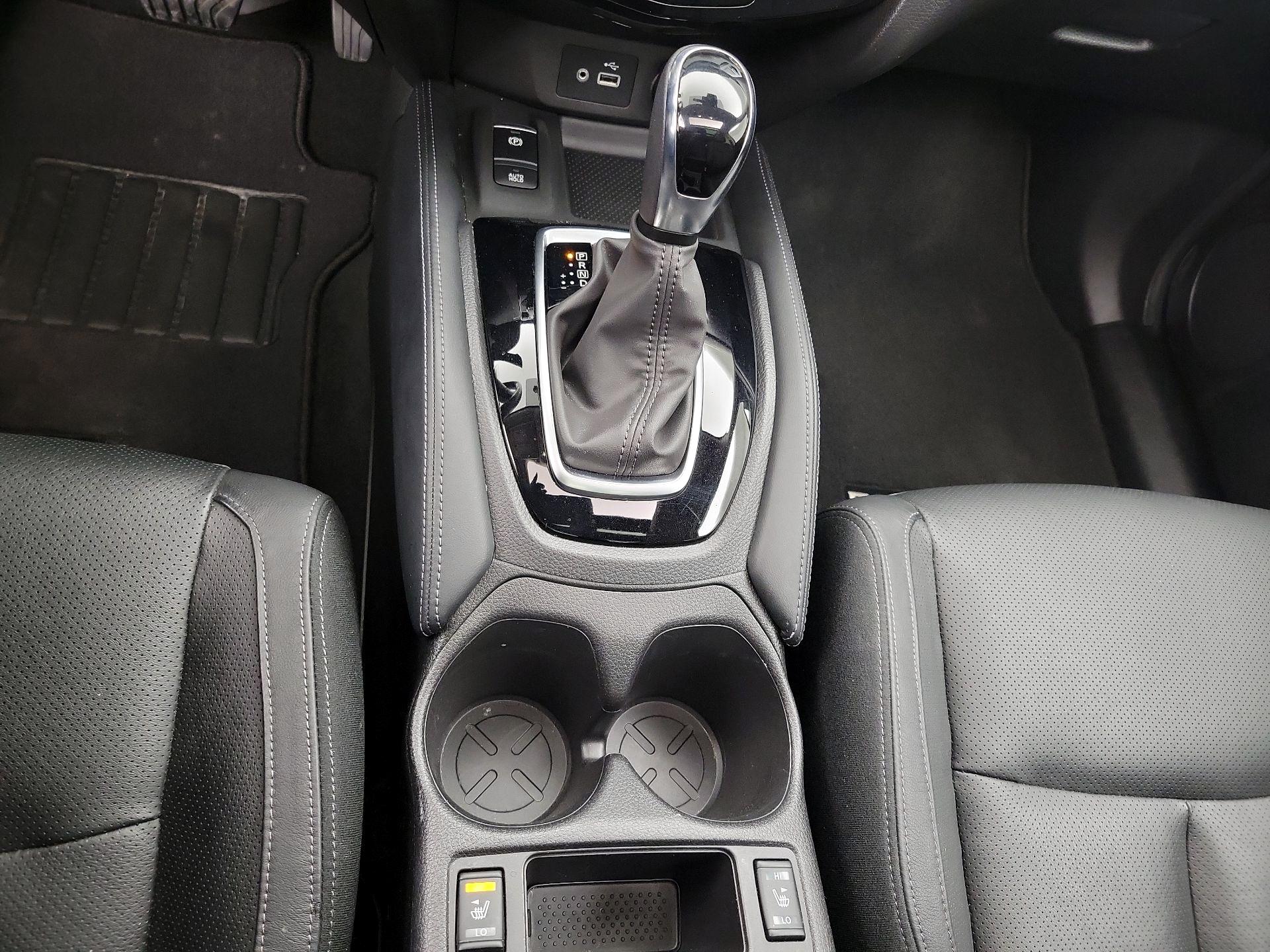 Thumbnail: 2018 Nissan Rogue - 18