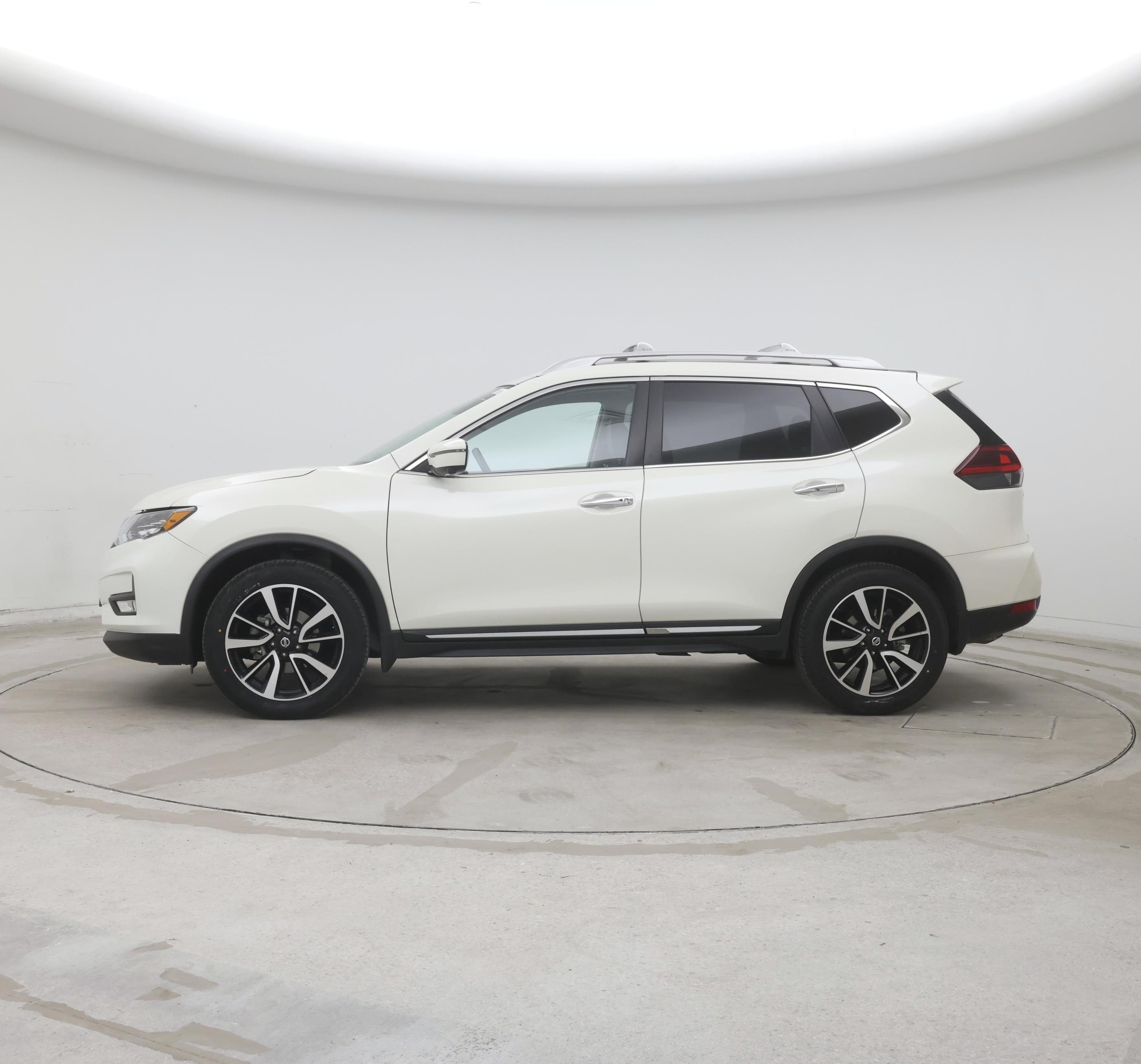 Thumbnail: 2018 Nissan Rogue - 3