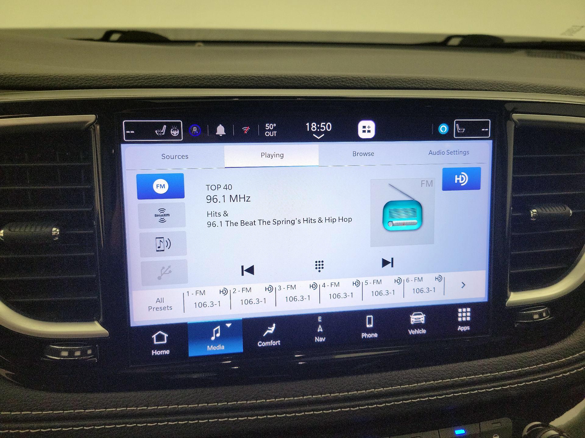 Thumbnail: 2022 Chrysler Pacifica - 16