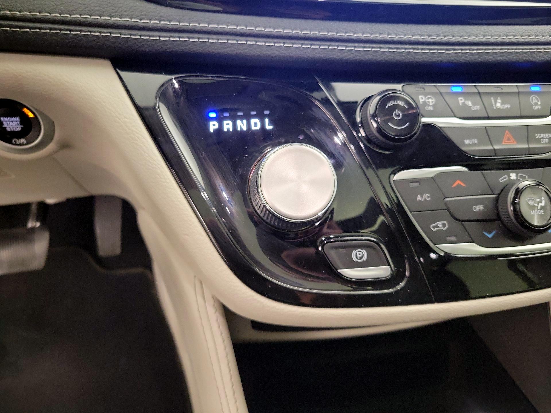 Thumbnail: 2022 Chrysler Pacifica - 18