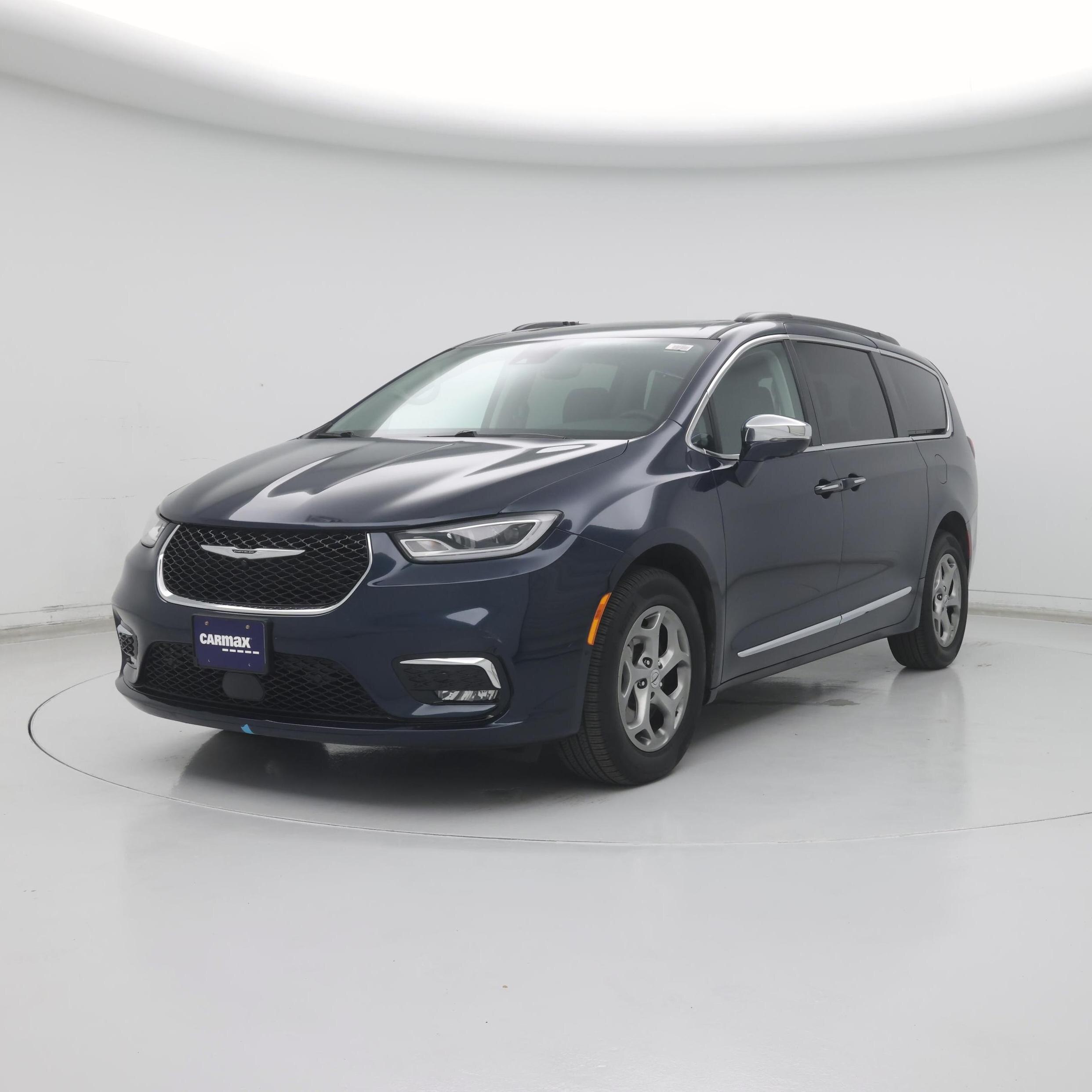 Thumbnail: 2022 Chrysler Pacifica - 4