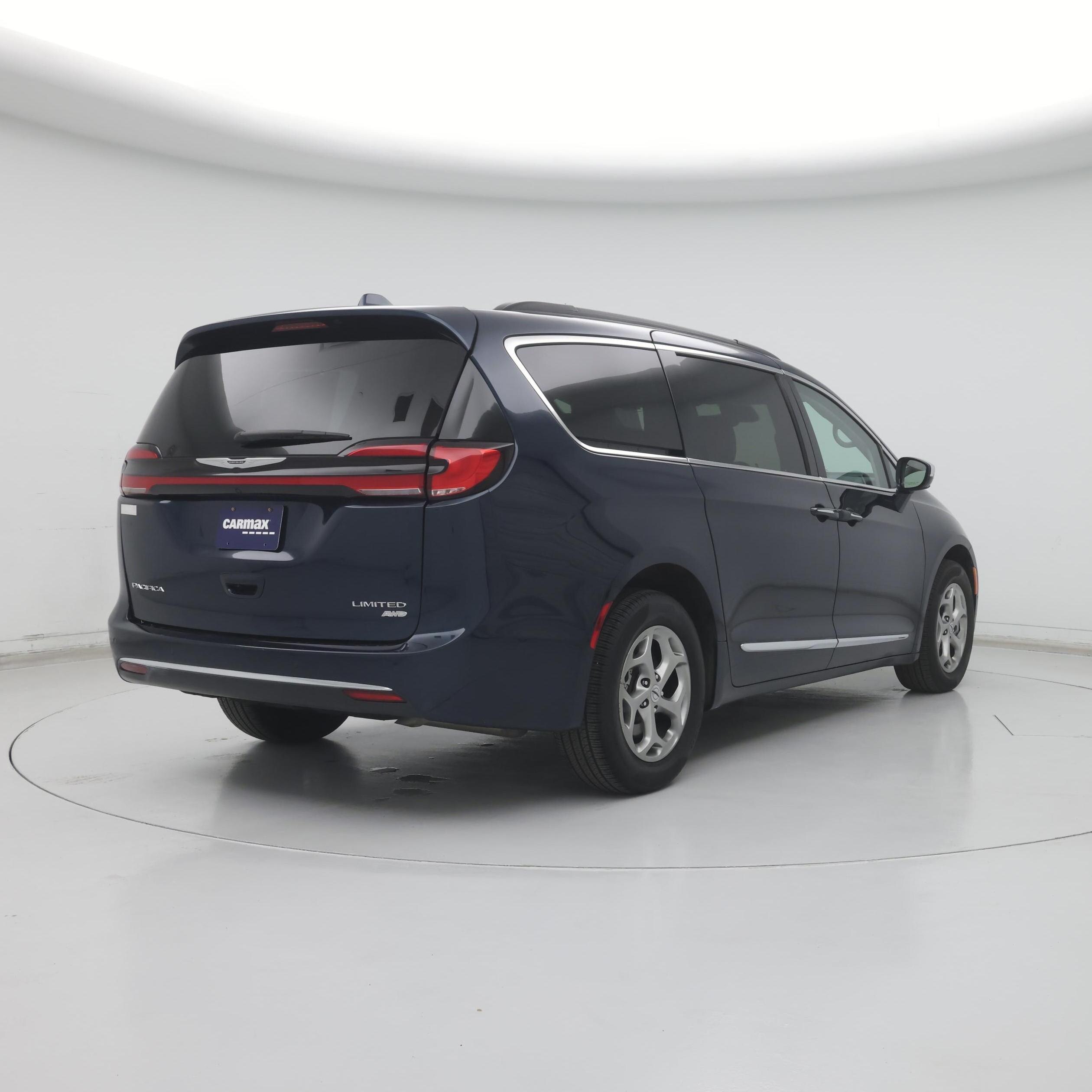 Thumbnail: 2022 Chrysler Pacifica - 8